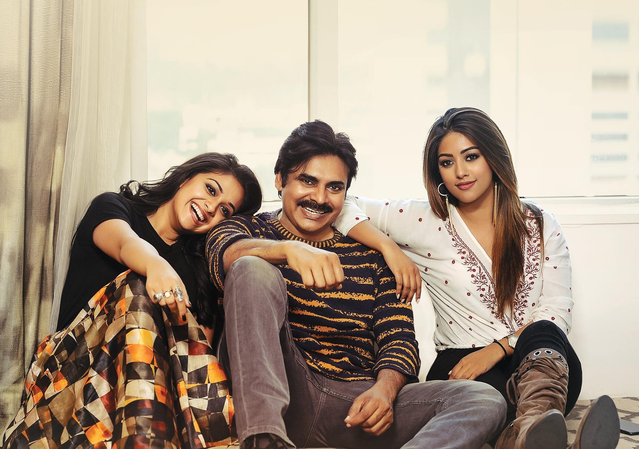 Agnathavasi Movie HD Photo Stills. Pawan Kalyan, Keerthy Suresh, Anu Emmanuel Image, Agnyaathavaasi GalleryCineFrames