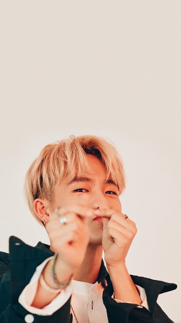 CHOI HYUNSUK LOCKSCREEN❤️ save? heart❤️ follow for more☺️