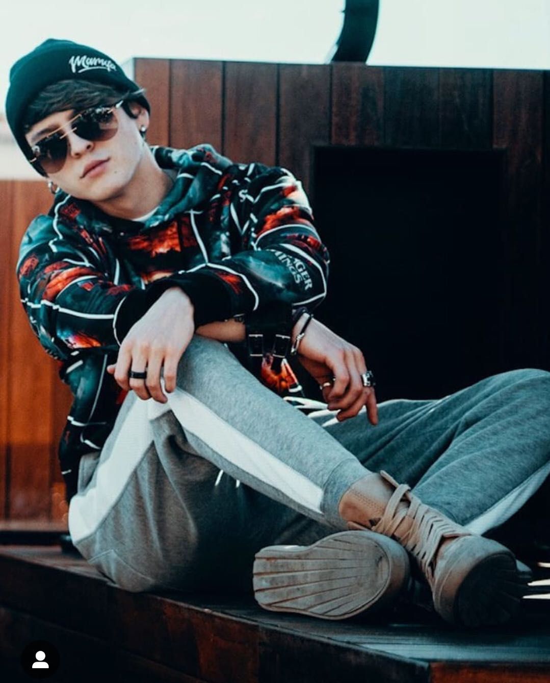 Christopher Velez Muñoz Imagines post turned to love<3