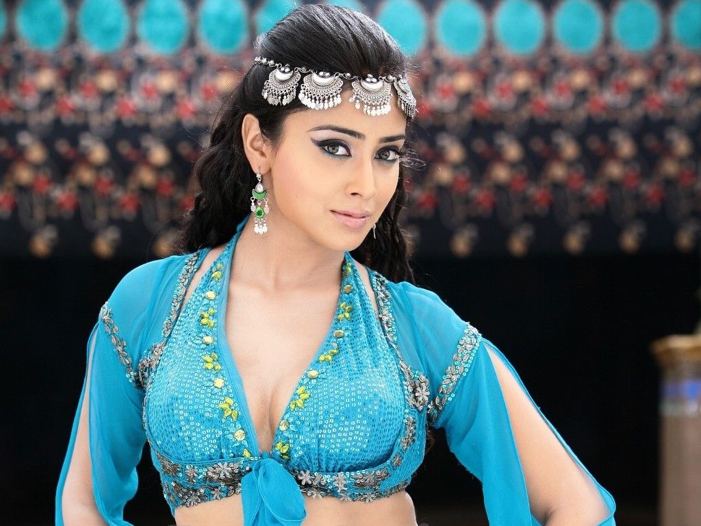 Shriya Wallpaper</a> Wallpaper