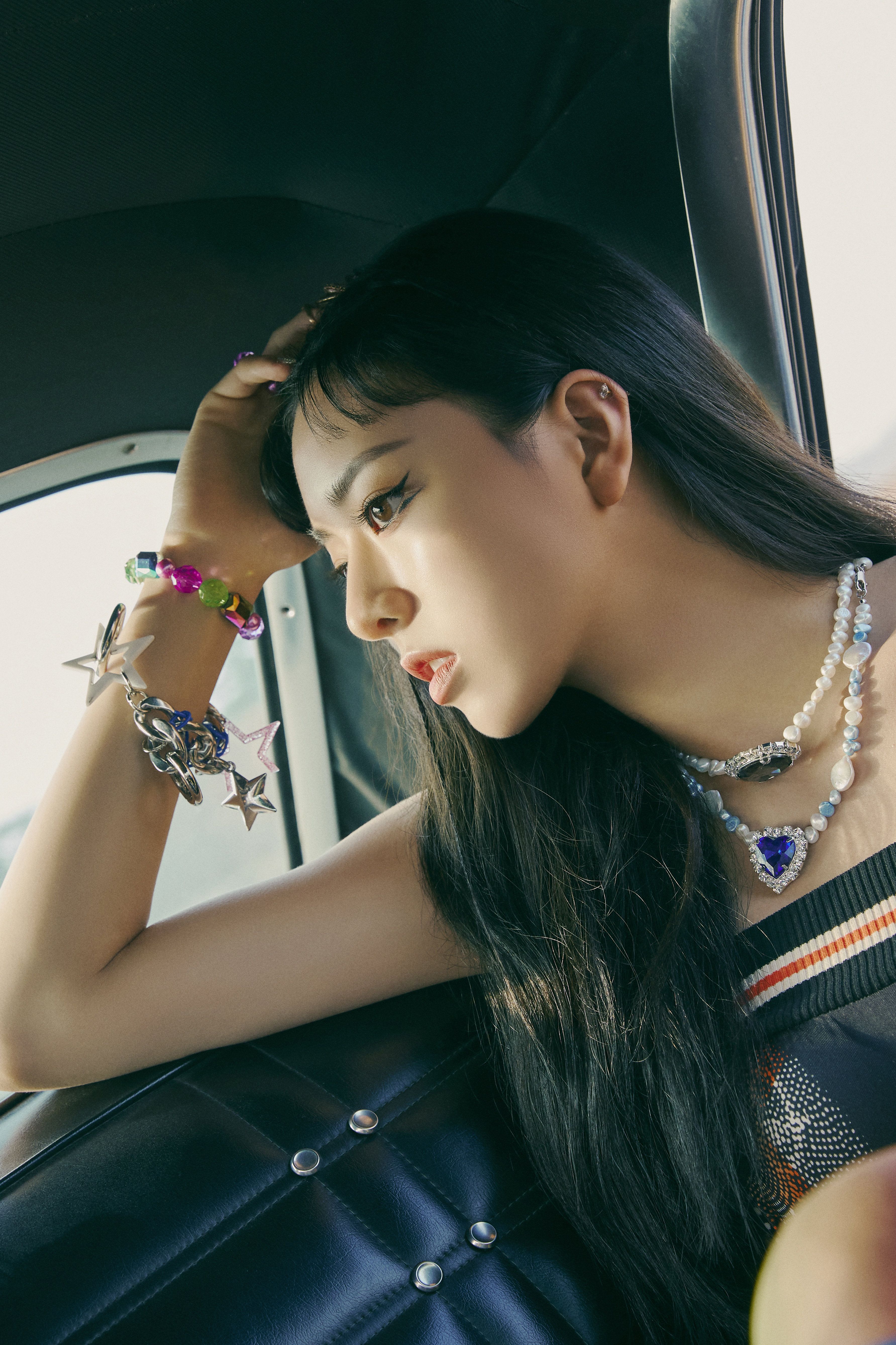 ITZY Not Shy Concept Photo (HD HQ HR)-Pop Database Dbkpop.com