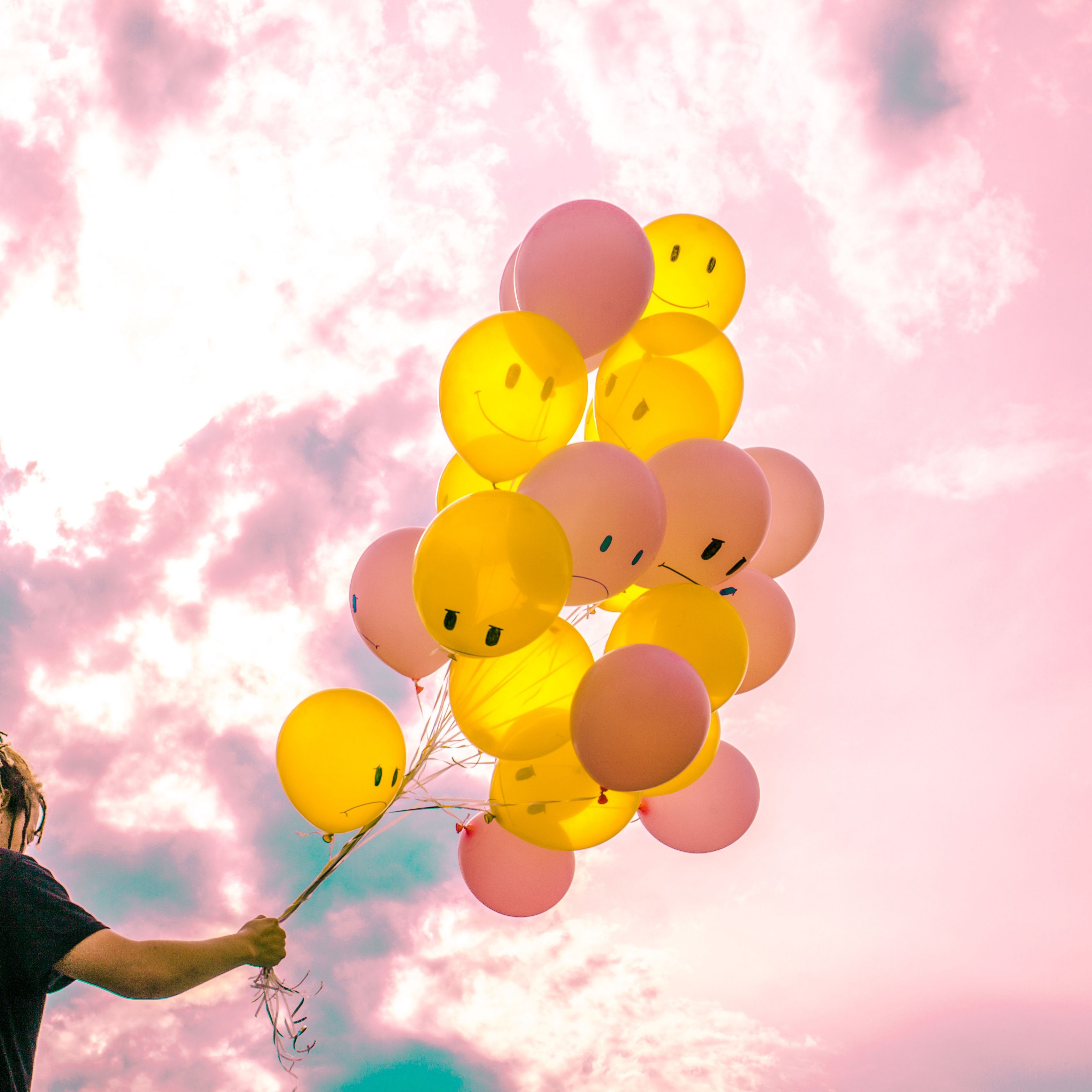 Download wallpaper 3415x3415 balloons, sky, pink, yellow ipad pro 12.9 retina for parallax HD background