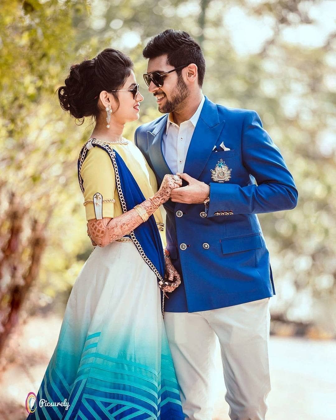 Photography #couple #prewedding #couplegoals #mumbai #ind. Indian wedding couple photography, Indian wedding photography poses, Indian wedding photography couples