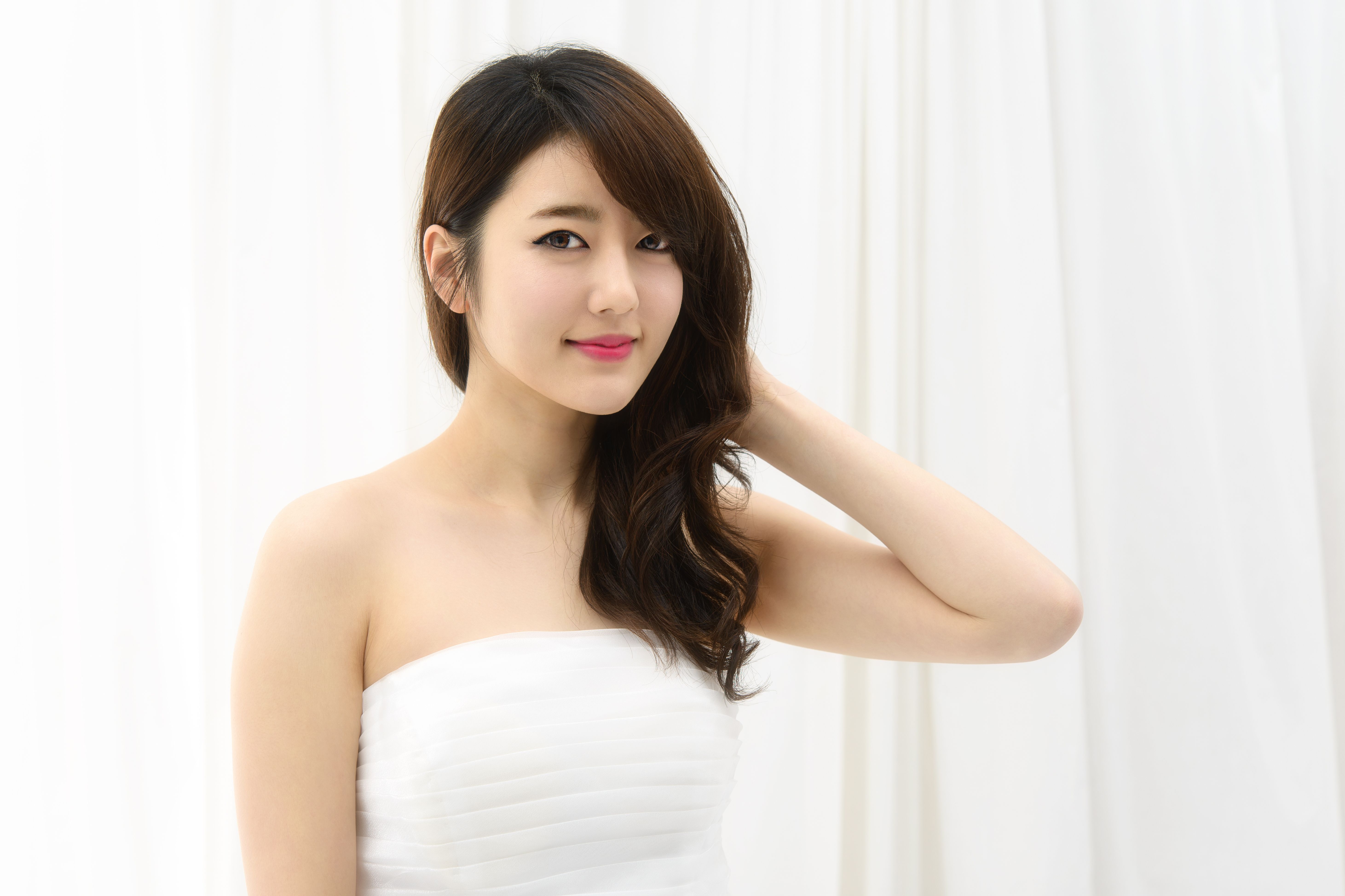 Korean model wallpaper and image wallpaper picture photo. Korean model, Model, Strapless top