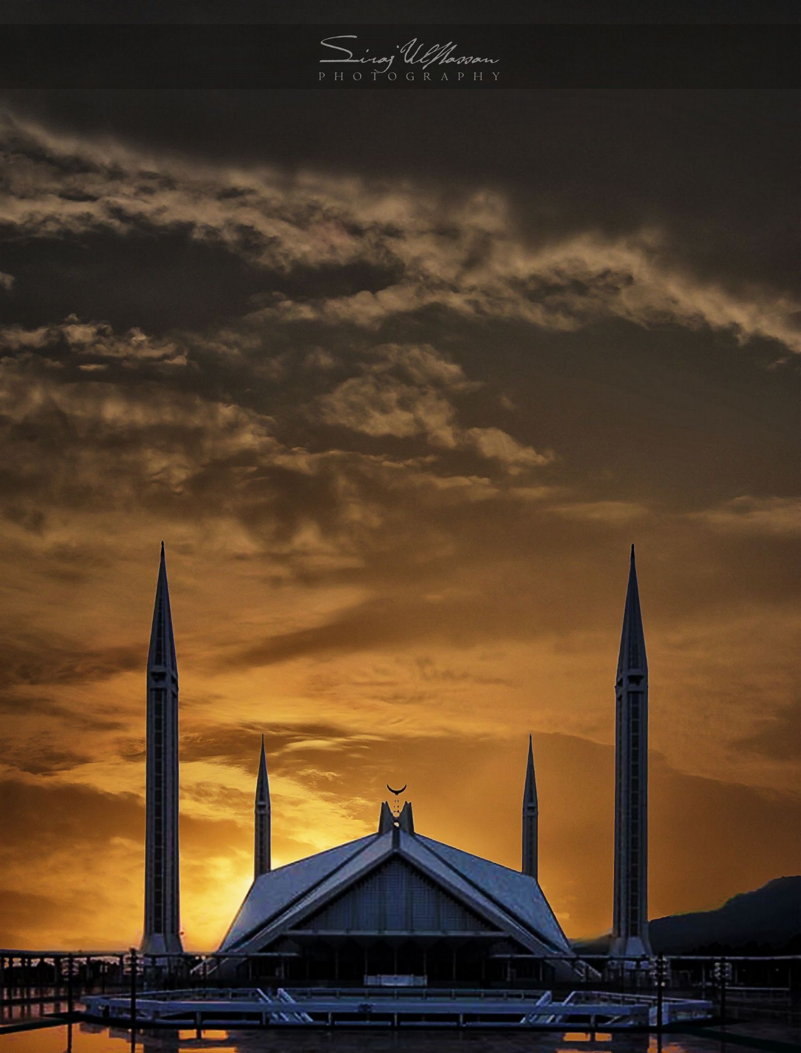 The Faisal Mosque (Urdu: فیصل مسجد‎) is the largest mosque in Pakistan, located in the national capital city of Is. Sacred architecture, Mosque, Beautiful mosques