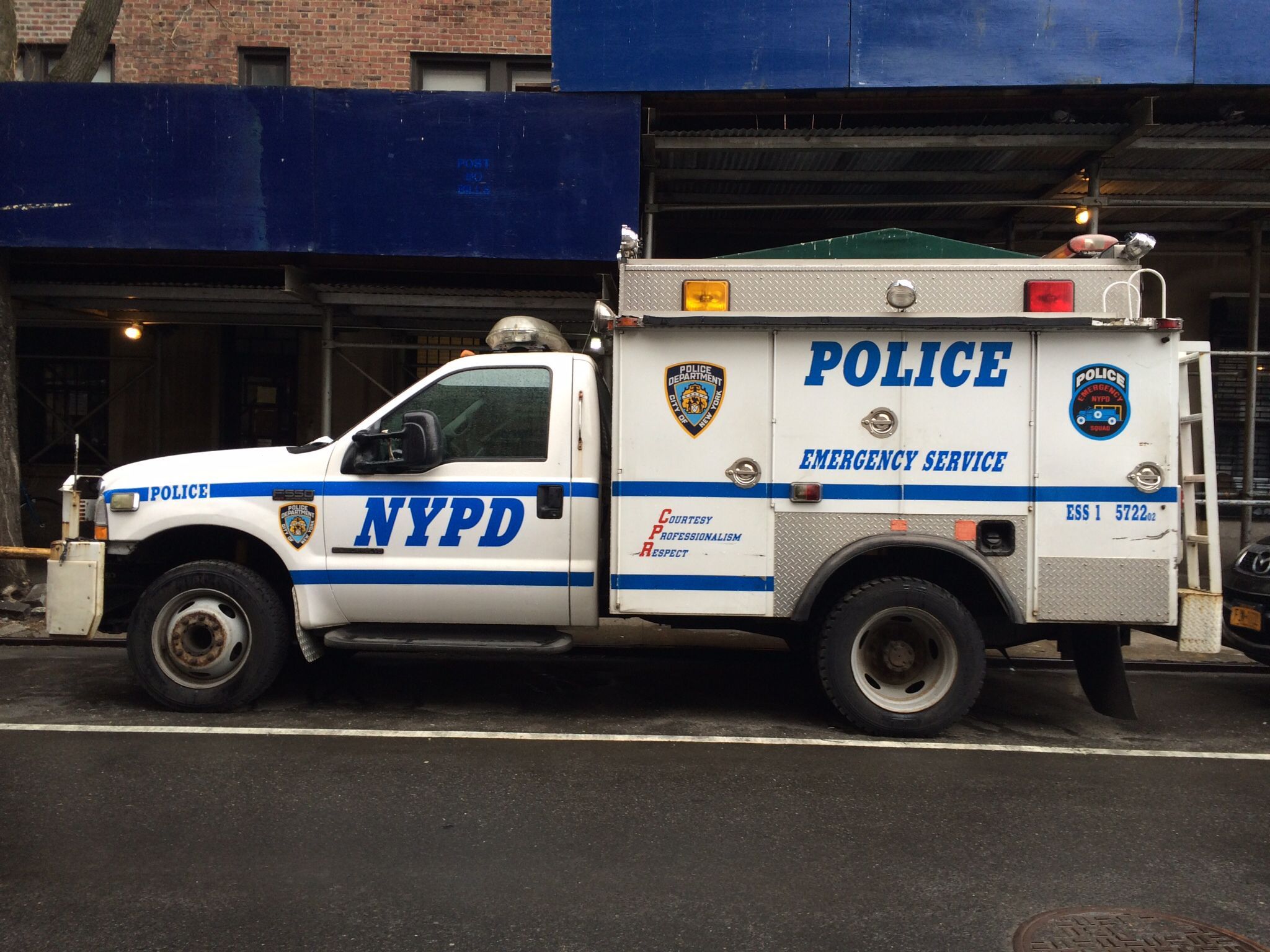 NYPD Emergency Service Unit (ESU) truck. Police cars, Nypd, Emergency service