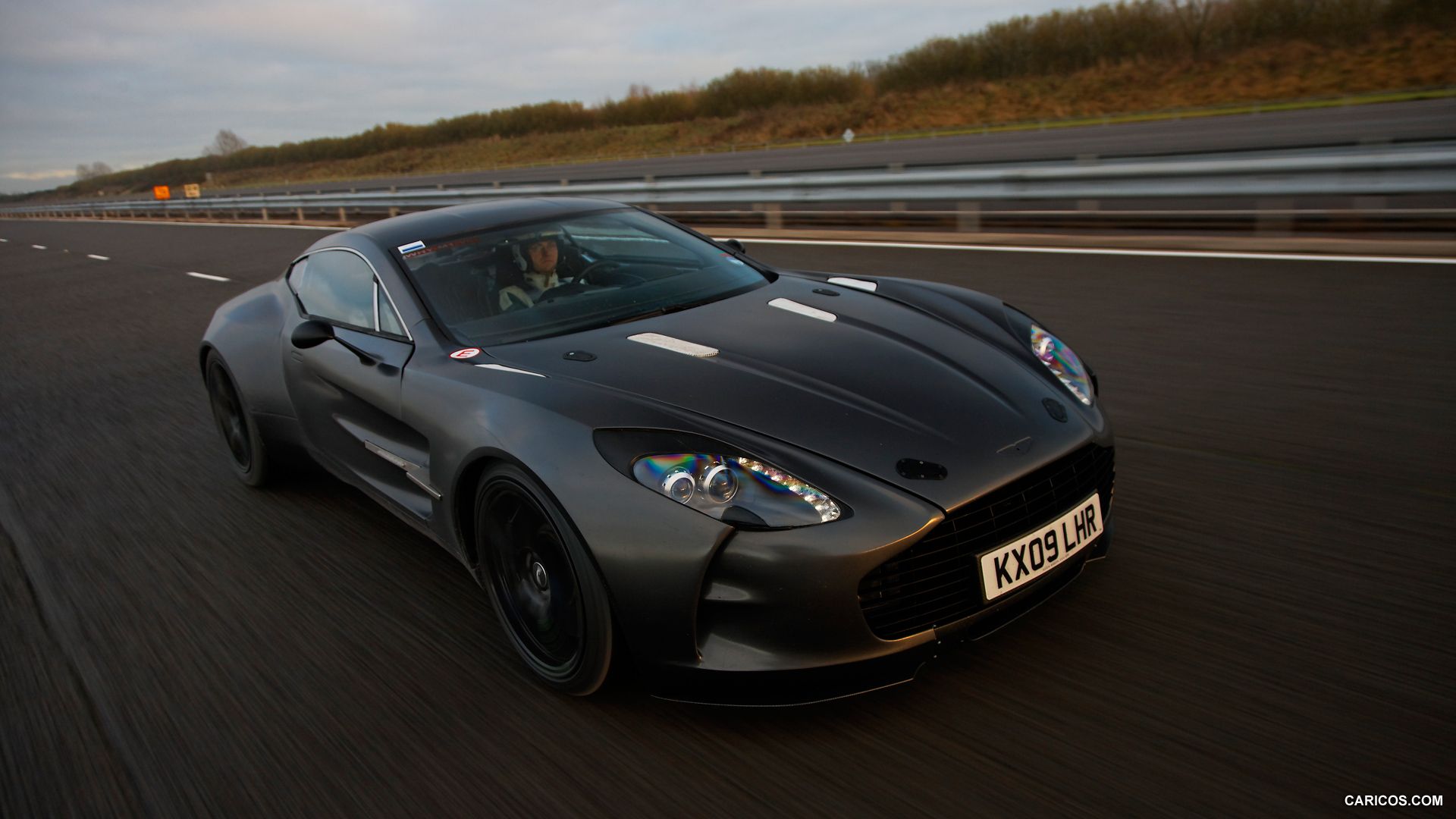 Aston Martin One 77 Right Quarter View. HD Wallpaper