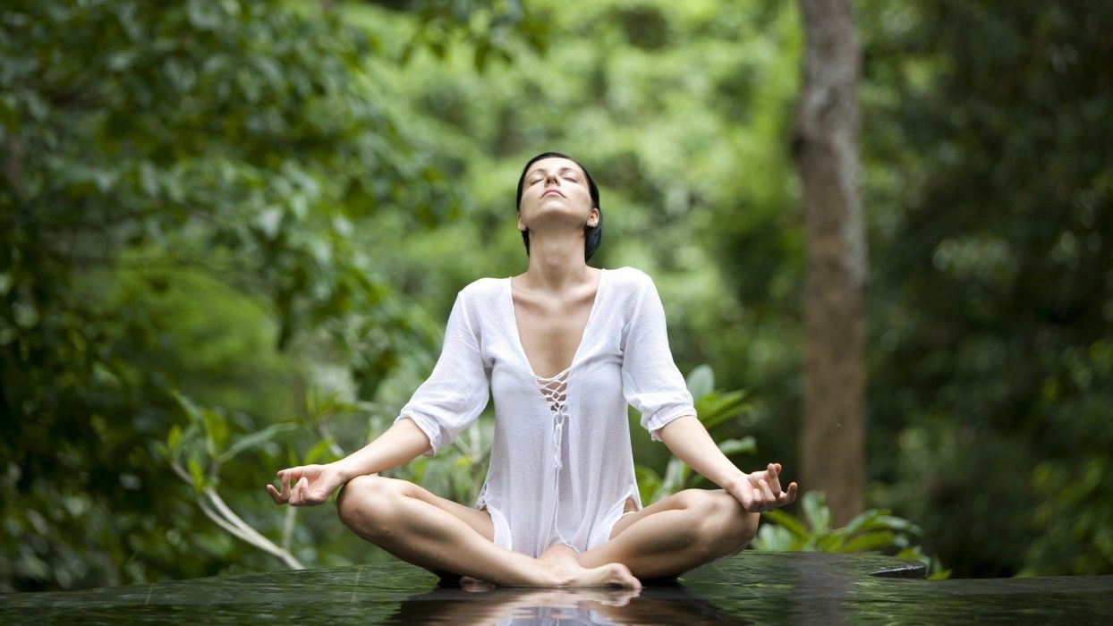 Meditating Women Wallpapers Wallpaper Cave 2498