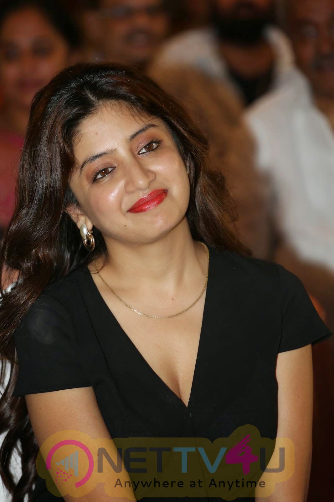 Actress Poonam Kaur Latest Picture. Actresses, Celebrity gallery, Latest pics