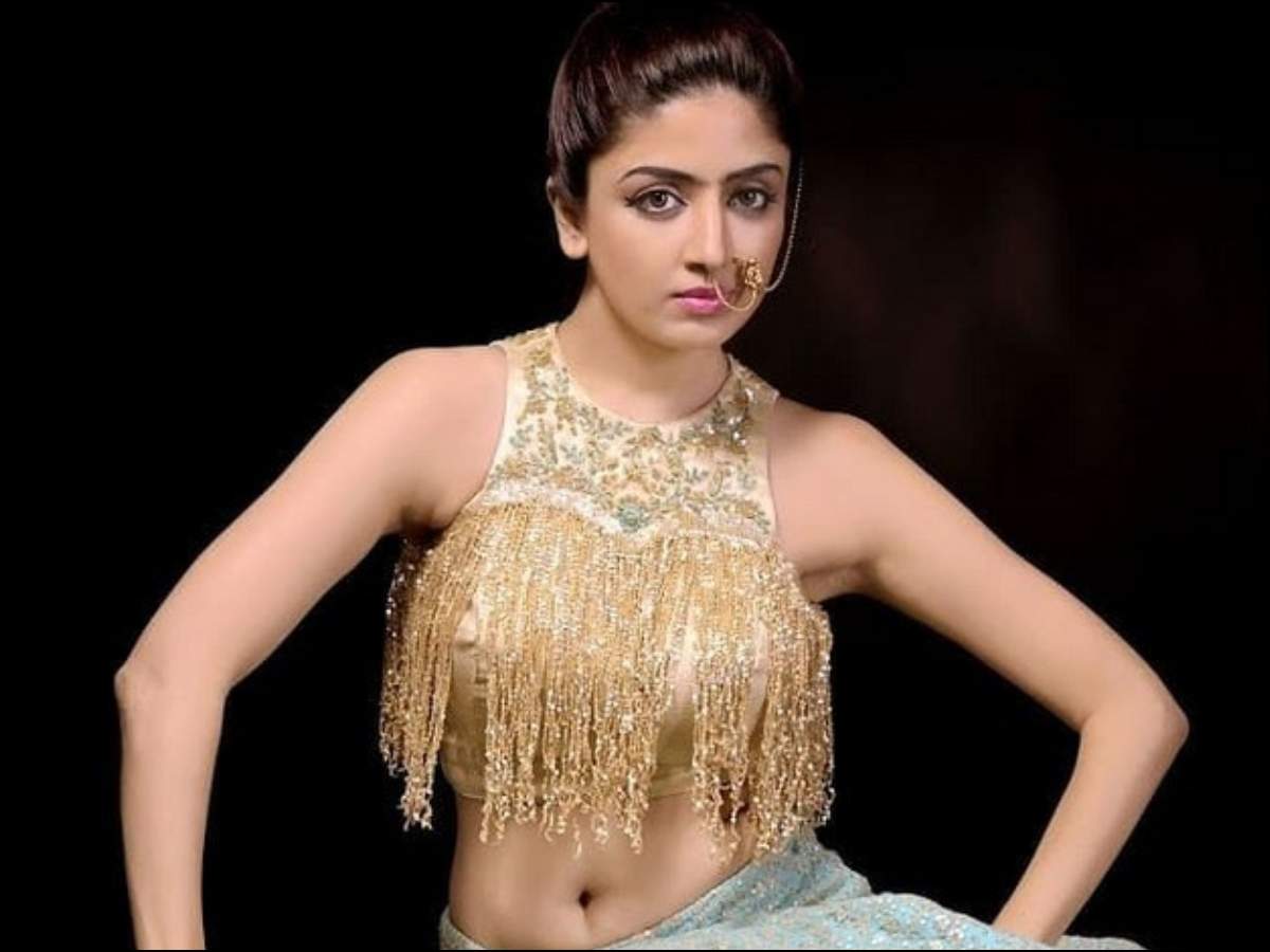 Poonam Kaur makes controversial remarks on a Telugu director: “Don't want to end up like Sushant Singh Rajput”. Telugu Movie News of India