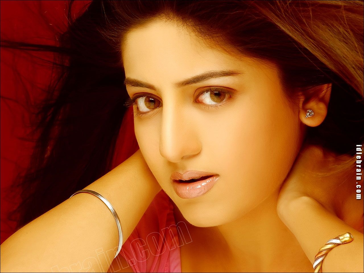 Poonam Kaur Wallpaper cinema actress