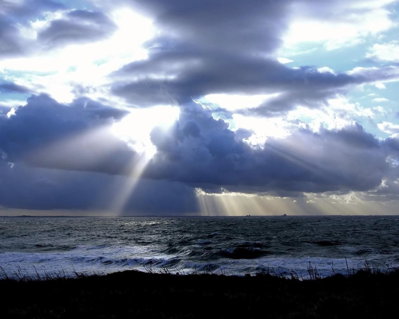 Free download after a storm 1280x1024html [1280x1024] for your Desktop, Mobile & Tablet. Explore Summer Storm Wallpaper for Desktop. Thunderstorm Photo for Wallpaper, Storm Wallpaper HD, Thunderstorm Wallpaper HD