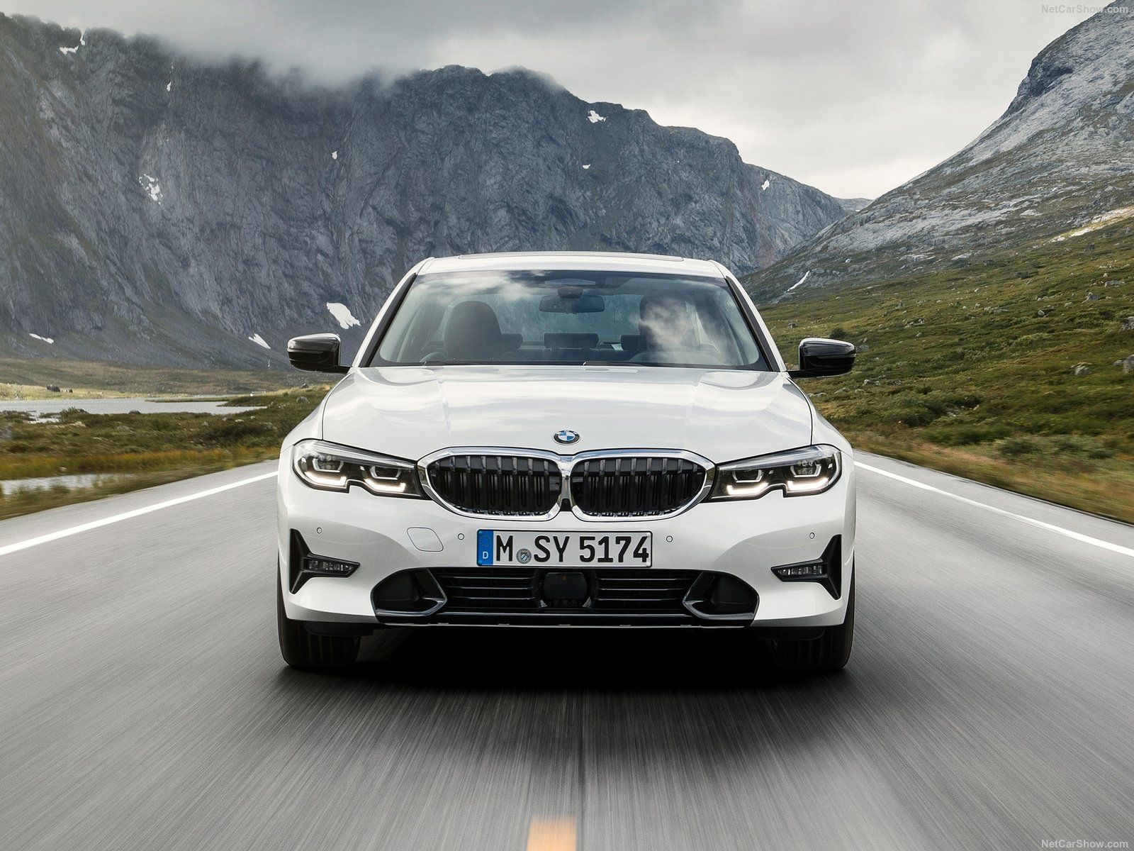 BMW 3 Series G20 Picture. BMW Photo Gallery