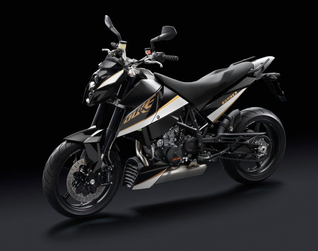 wallpaper: Ktm Duke 690 Wallpaper