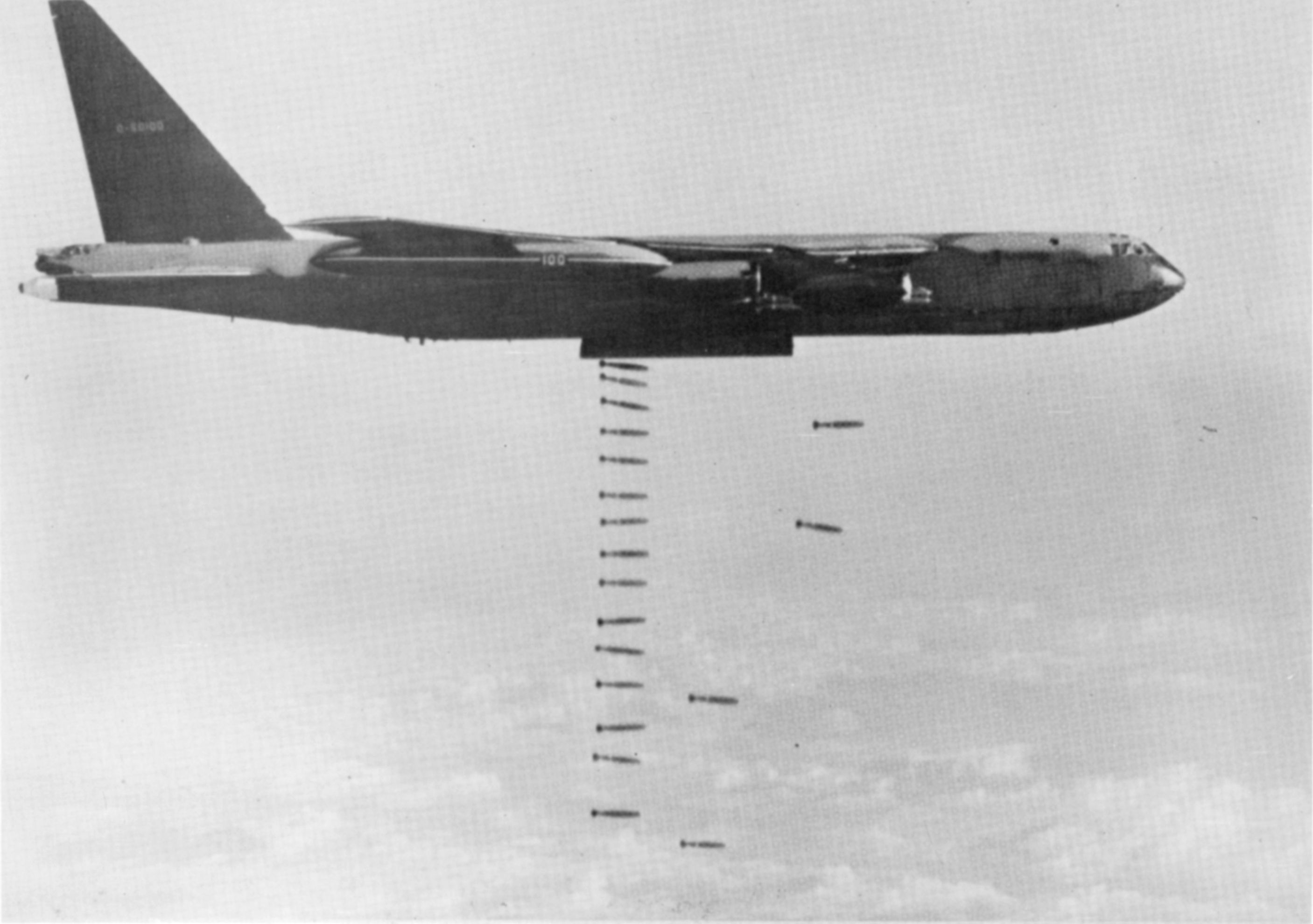 B 52D Dropping