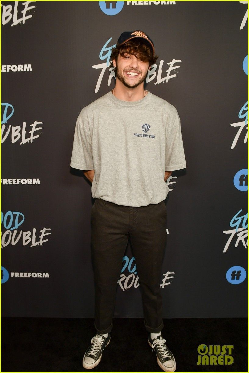 Noah Centineo at the 'Good Trouble' Premiere. Perfect boyfriend, Boyfriend picture, Noah