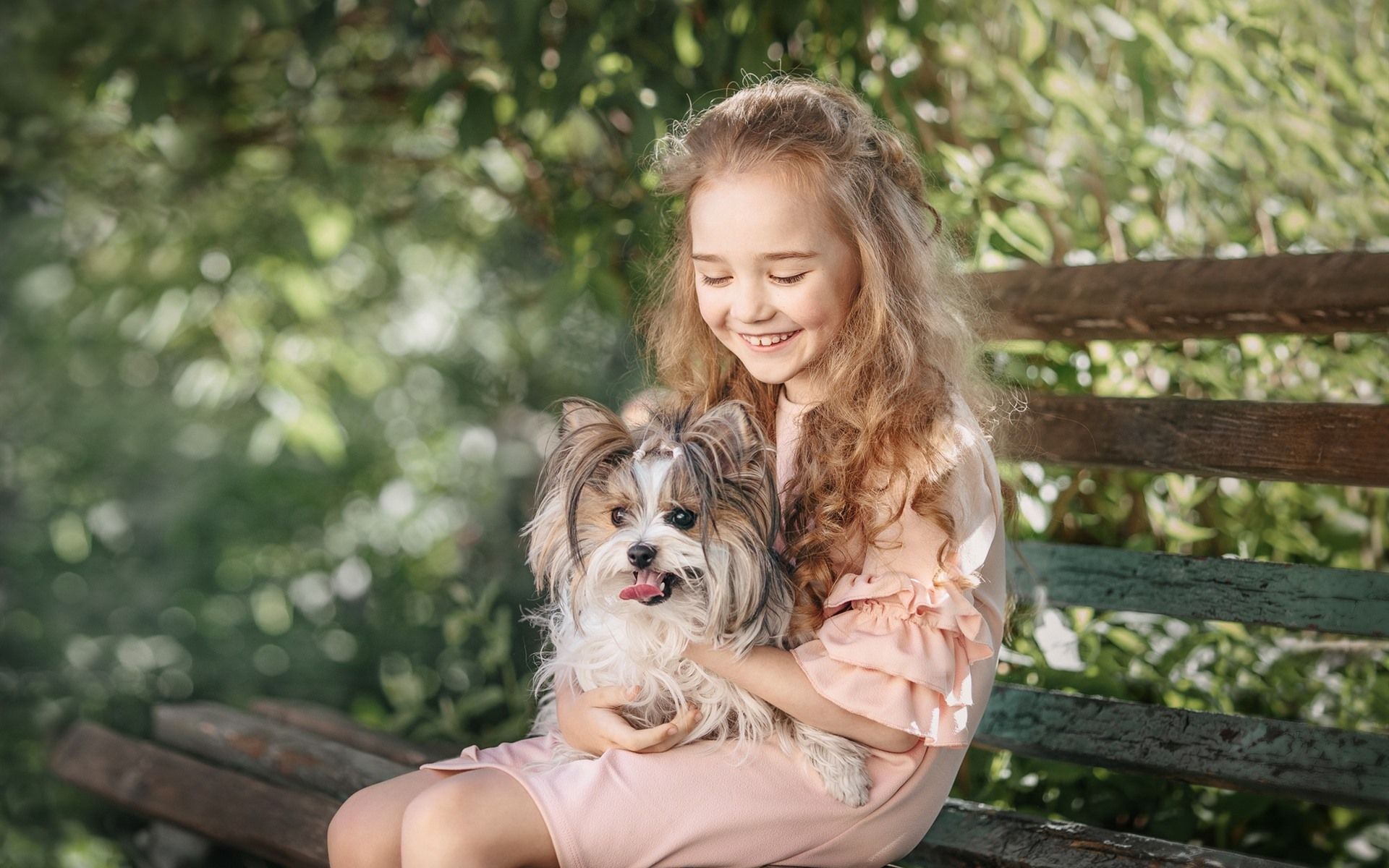 Wallpaper Happy little girl and dog 1920x1200 HD Picture, Image