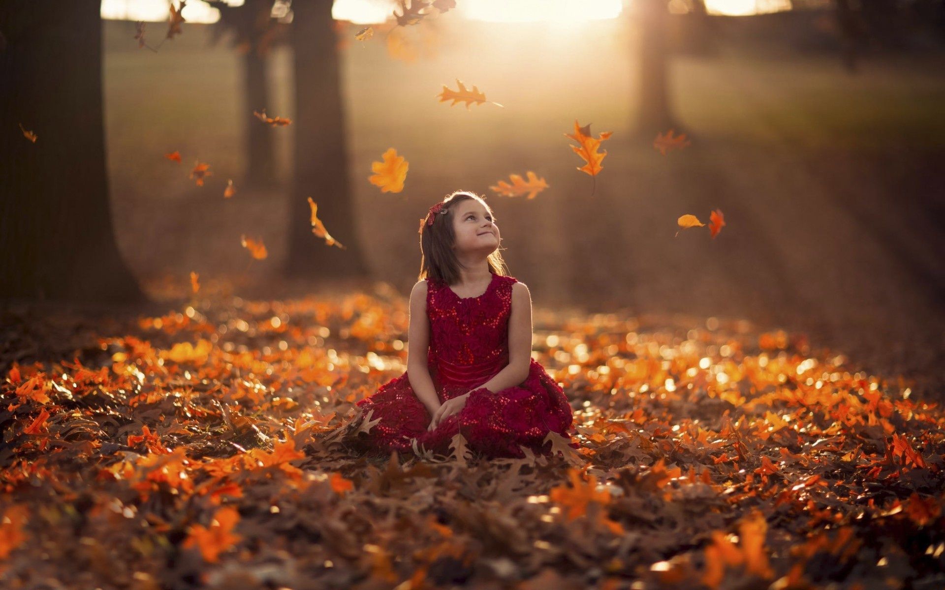 Wallpaper. Children. photo. picture. girl, autumn, the sun, leaves, Park