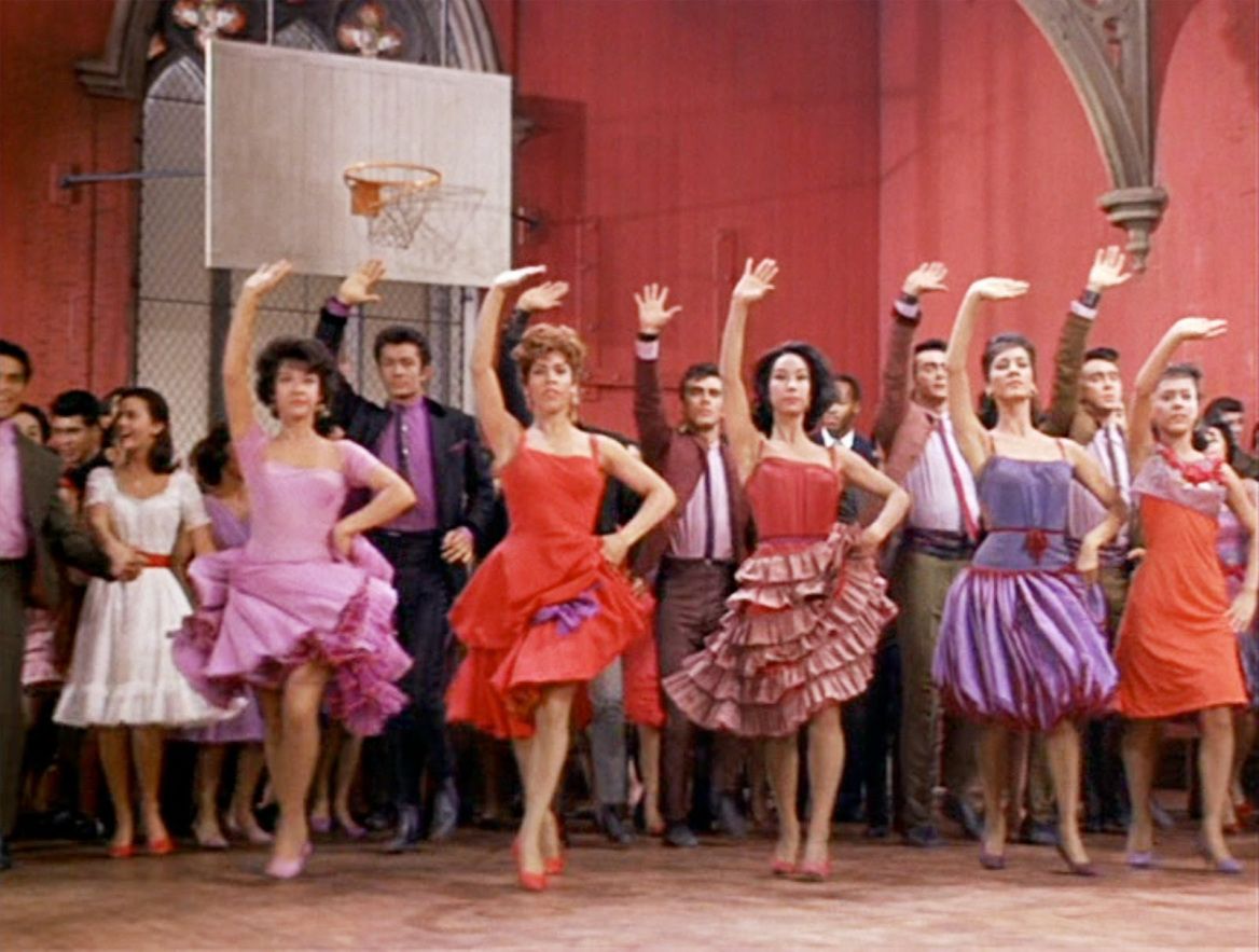 The Shark Girls: Rita Moreno, Yvonne Wilder, Joanne Miya, Maria Henley, Suzie Kaye. West side story, Just dance, West side story broadway