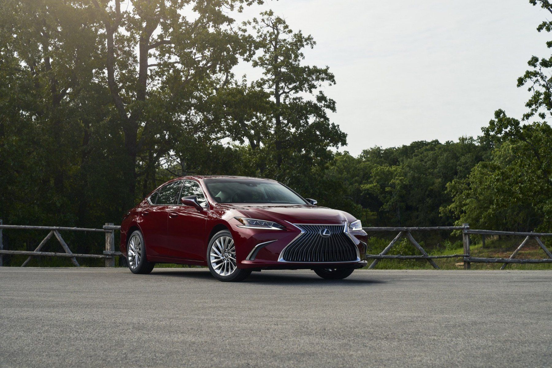 Lexus ES Adds AWD Model And Lithium Ion Hybrid Battery AutoGuide.com News