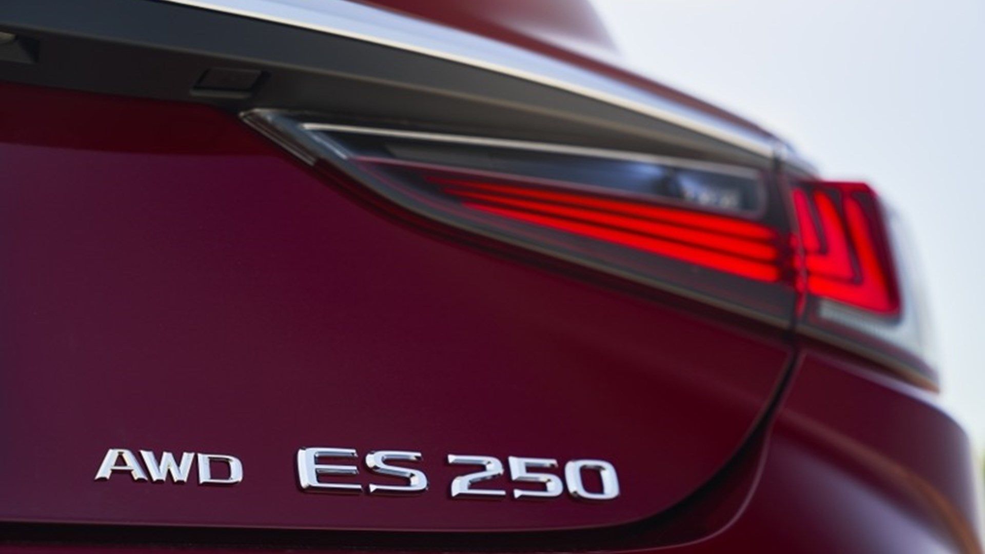 Lexus ES Lineup Gets New 4 Cylinder Engine Model With AWD