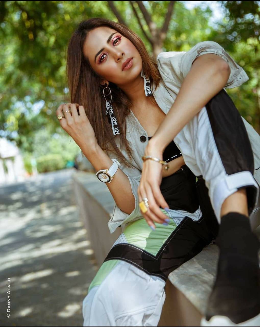 sargun mehta wallpaper