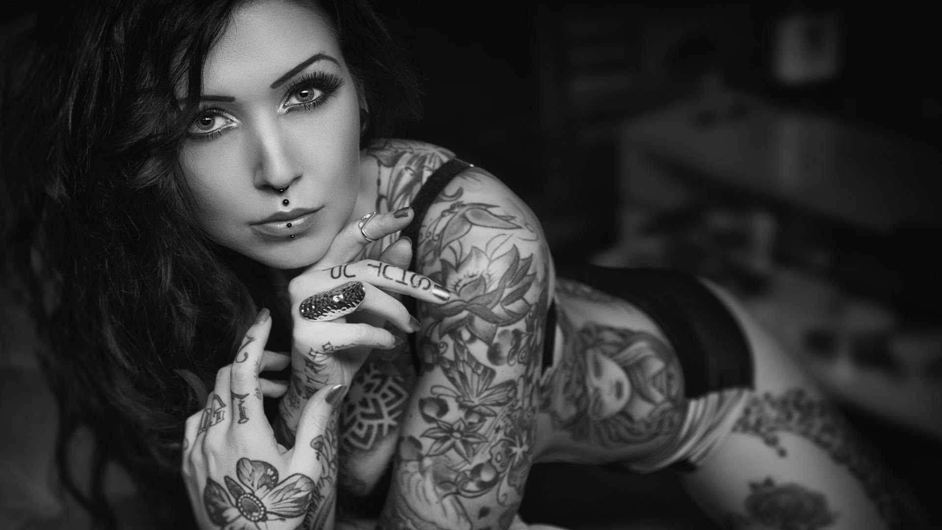 Black and white tattoo wallpaper. Tattoo girl wallpaper, Tattoo models, Beautiful tattoos