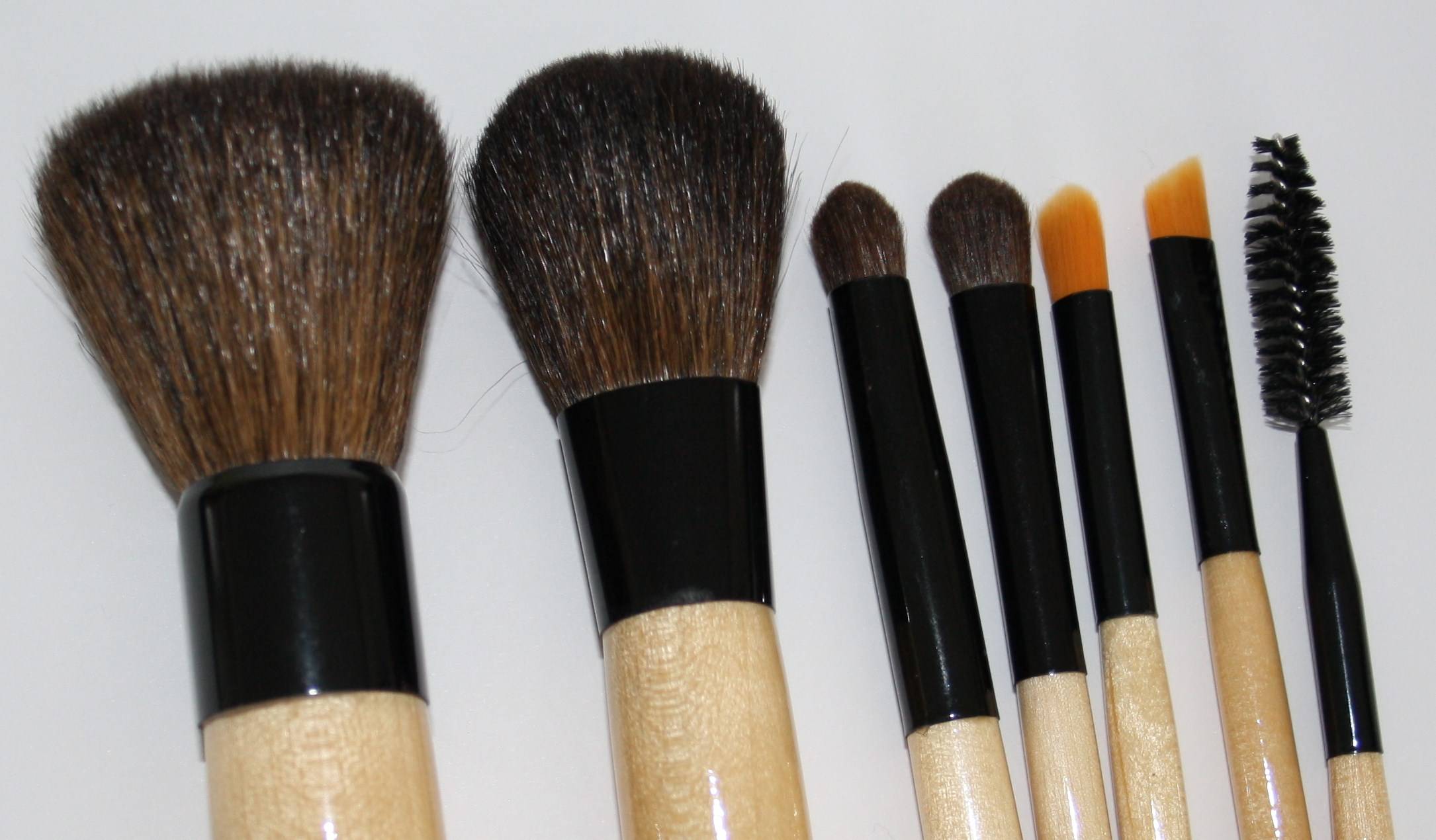 Free download fanart screenshots stuffpoint makeup image wallpaper brushes tweet [2170x1270] for your Desktop, Mobile & Tablet. Explore Wallpaper Brushes. Wallpaper Brush Walmart, Wallpaper Brush Home Depot, Wallpaper Smoothing Brush