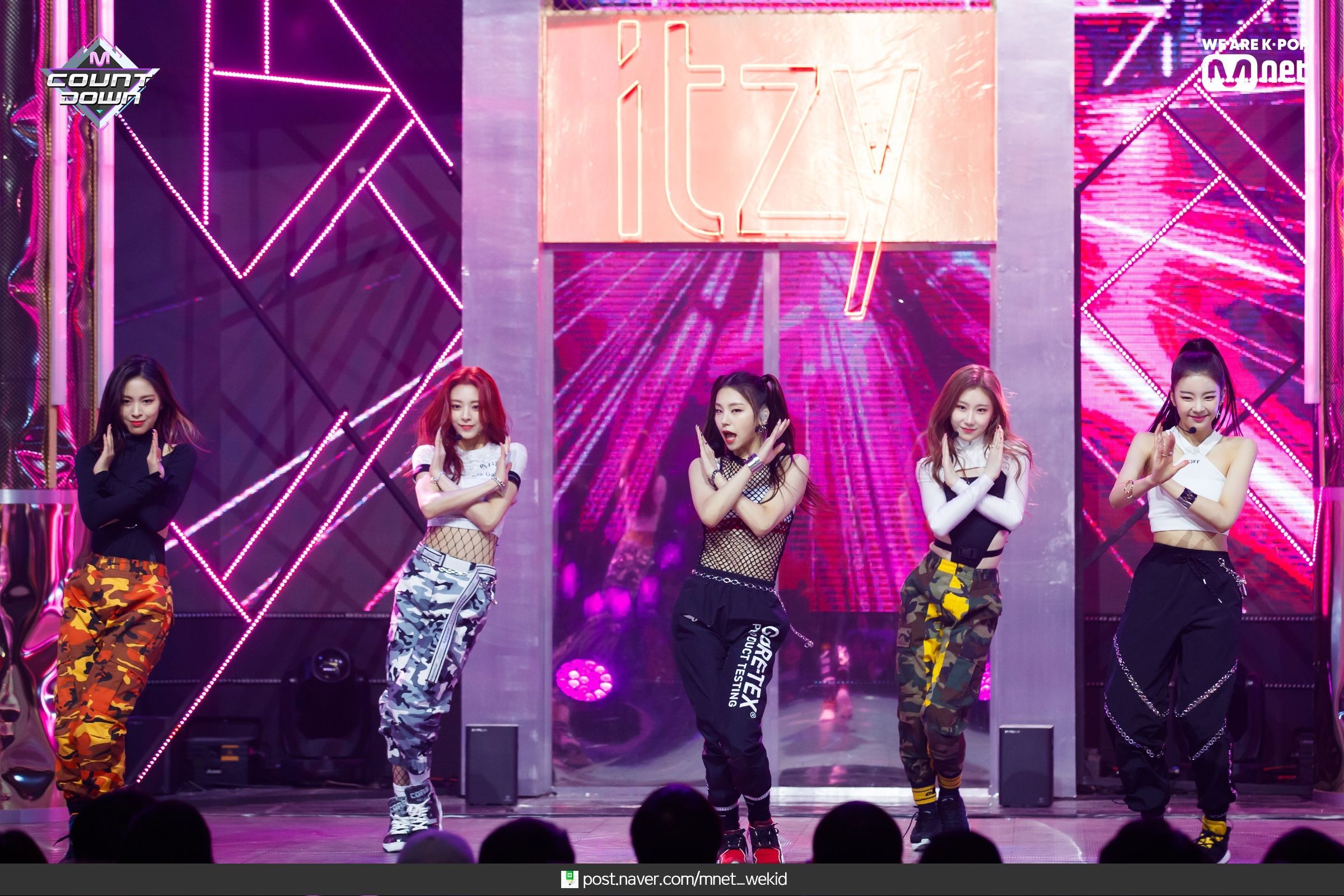 itzy-dalla-dalla-wallpapers-wallpaper-cave