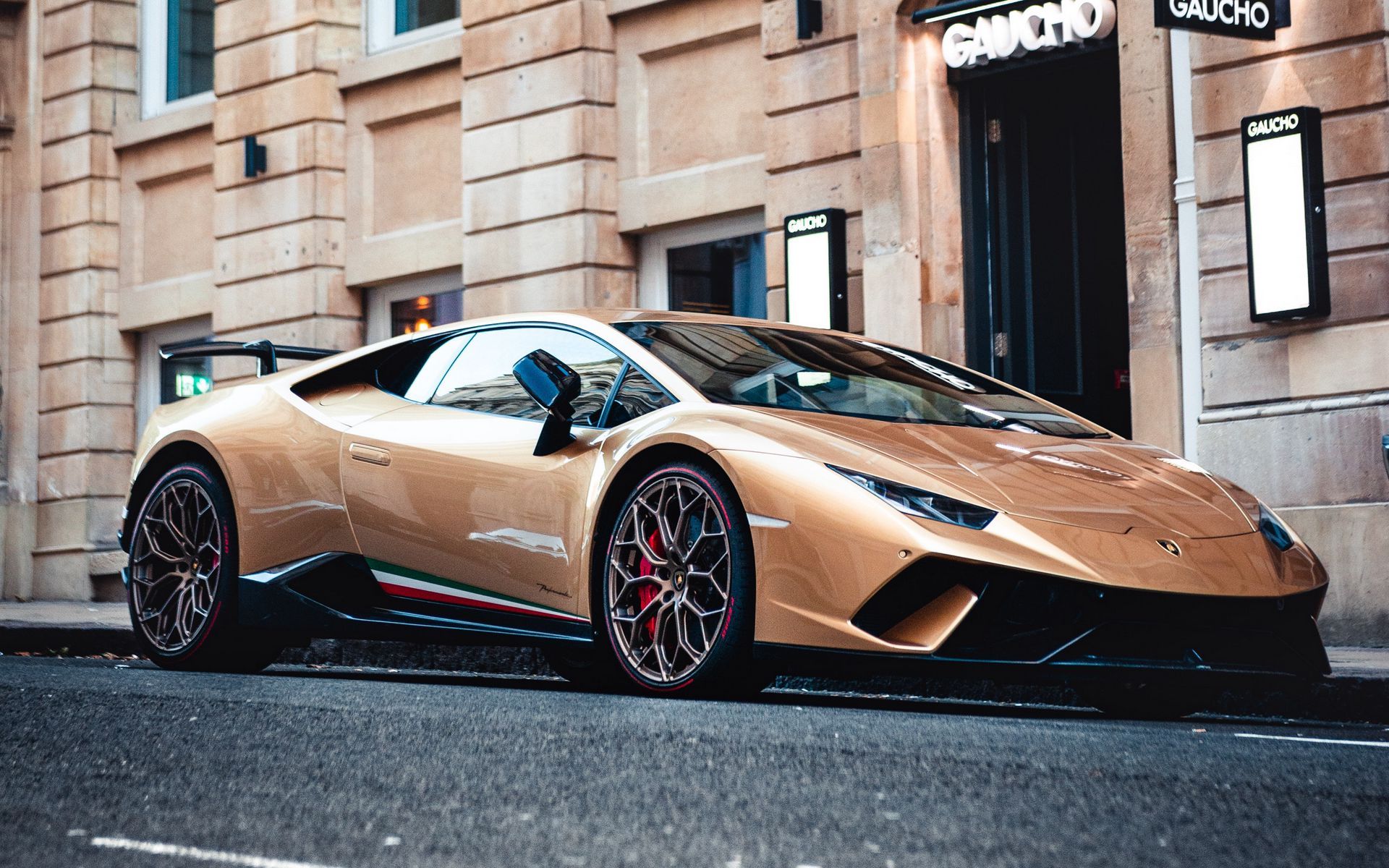 Download wallpaper 1920x1200 lamborghini huracan performante, lamborghini huracan, lamborghini, sports car, side view widescreen 16:10 HD background