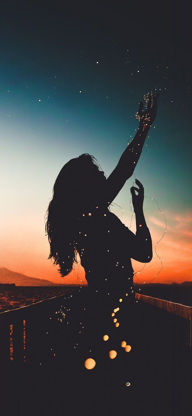 Wallpaper girl with sky night sunset background / #background #girl #night #sky #Sunset #wallpa. Beautiful wallpaper, Aesthetic wallpaper, Wallpaper background