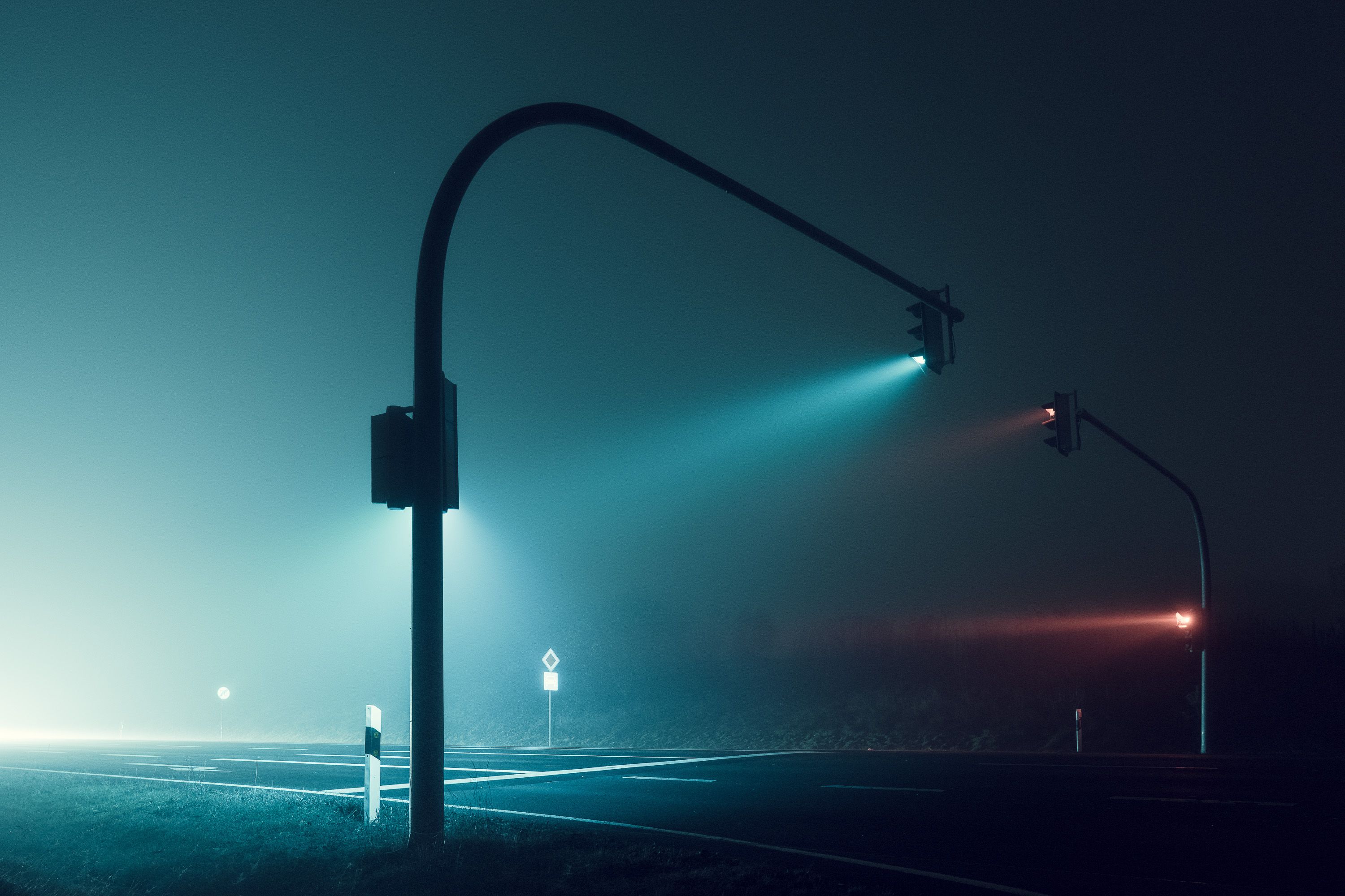 #Traffic lights, #Road, #Foggy night. Mocah.org HD Wallpaper
