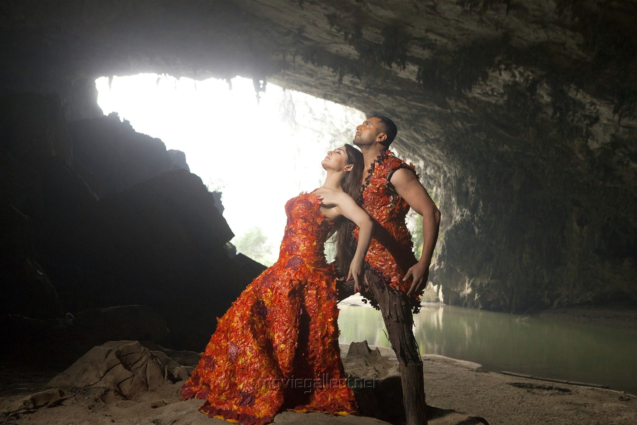 Vanamagan Movie HD Image. Jayam Ravi. Sayyeshaa Saigal. New Movie Posters