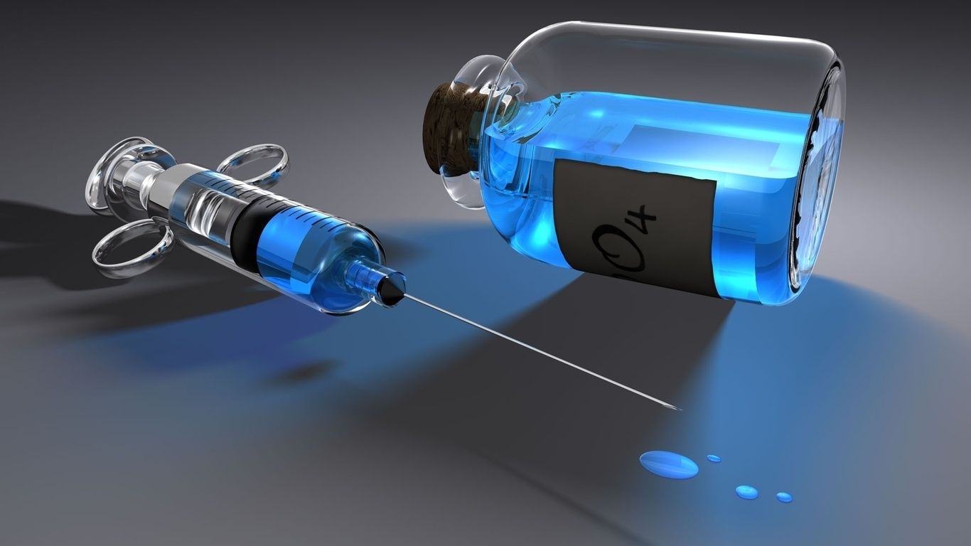 CNC Machining vs. Plastic Injection Molding: Differences and Comparison |  Xometry