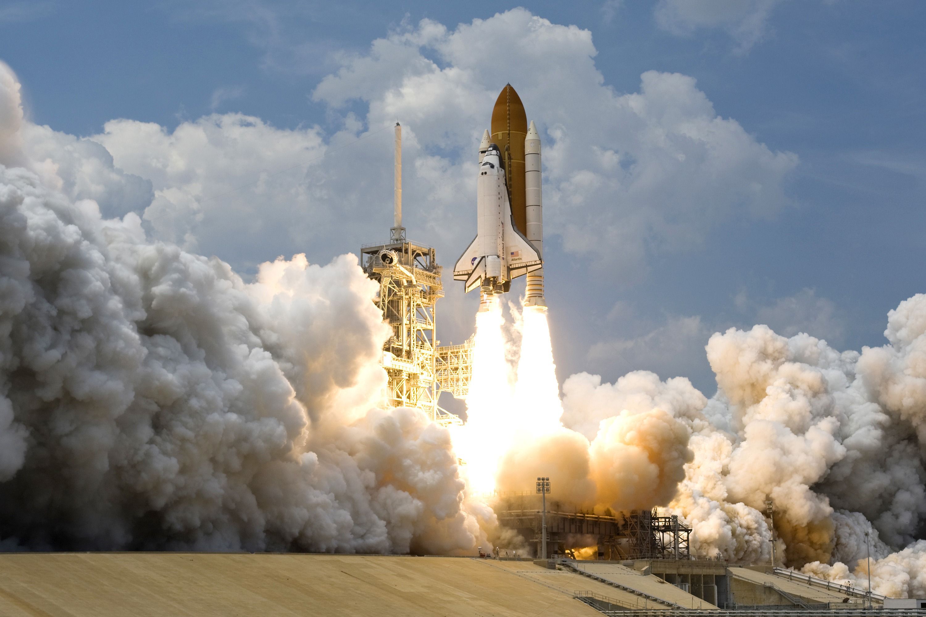 Daily Wallpaper: Space Shuttle Atlantis Takeoff. I Like To Waste My Time
