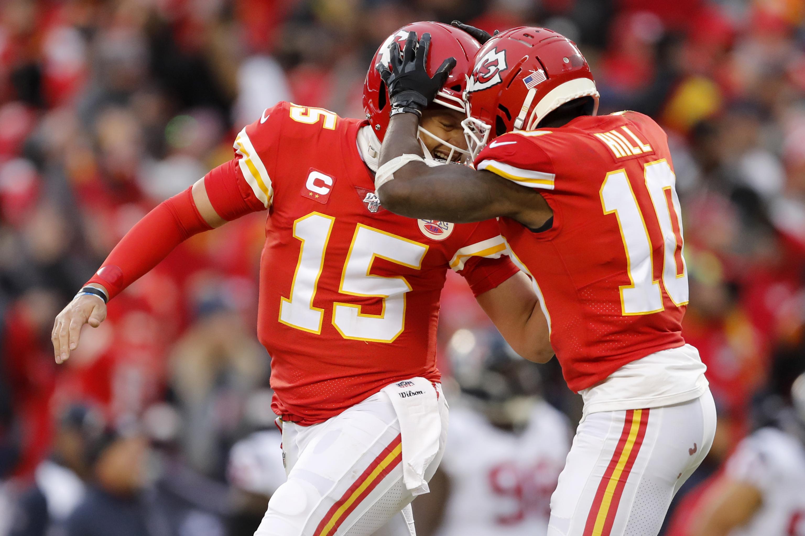 Patrick Mahomes Names Chiefs' Tyreek Hill as NFL WR He'd Most Like to Play With. Bleacher Report. Latest News, Videos and Highlights