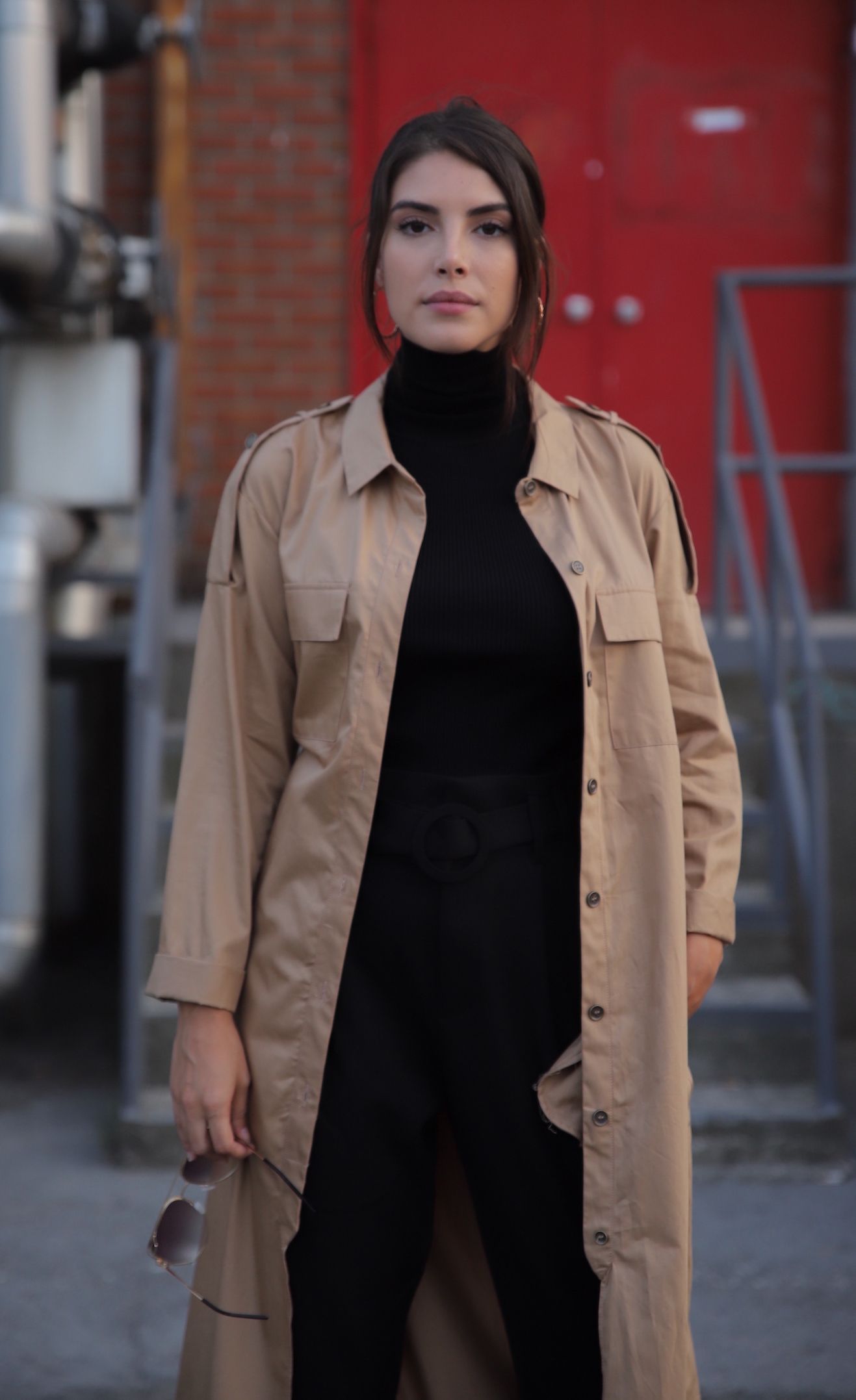 Deniz Baysal Estetiksiz Hali معلومات عن الممثلة التركية منار بطلة