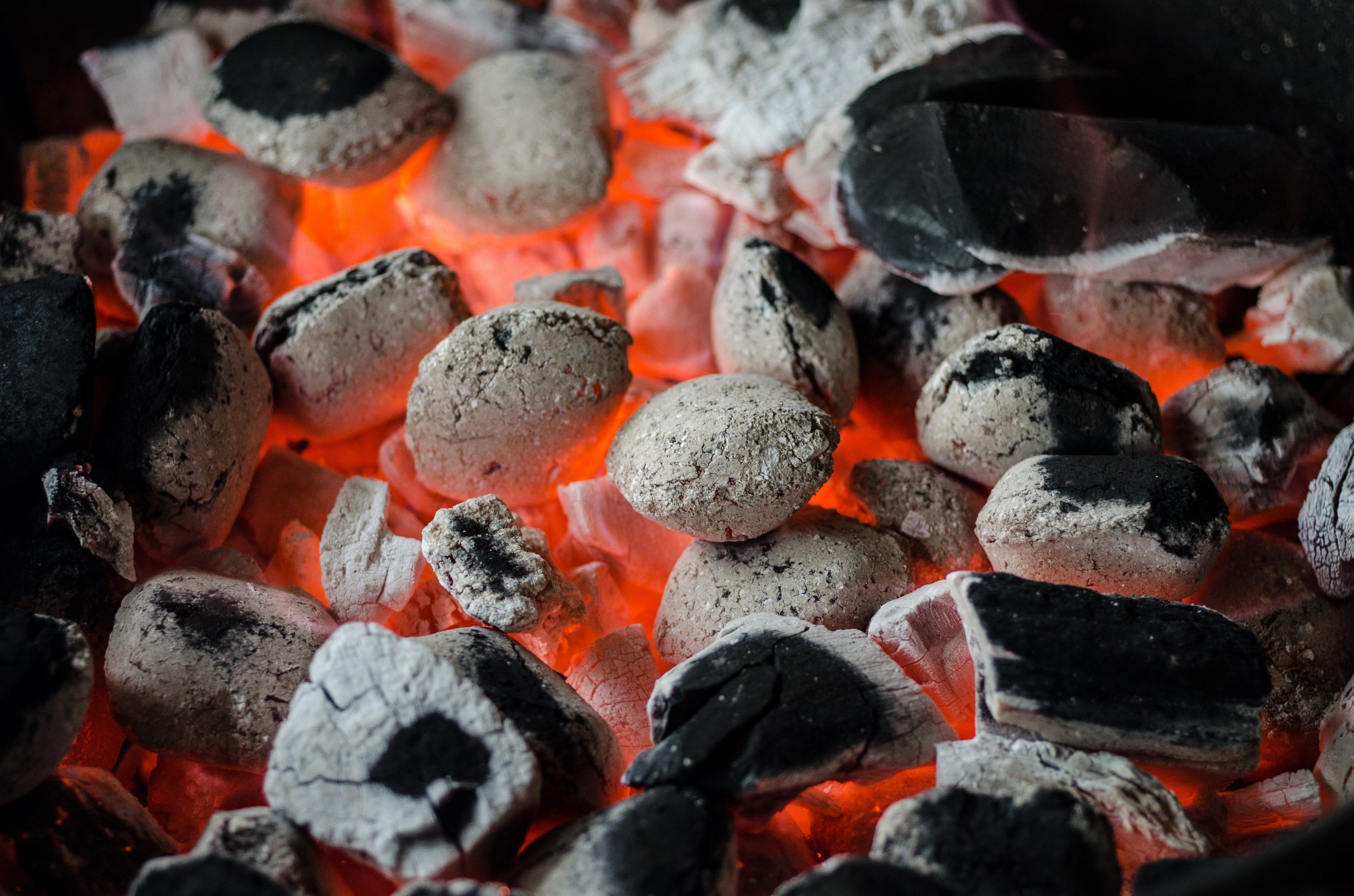 Wallpaper / bbq barbecue coal flame grill barbeque braai 4k wallpaper