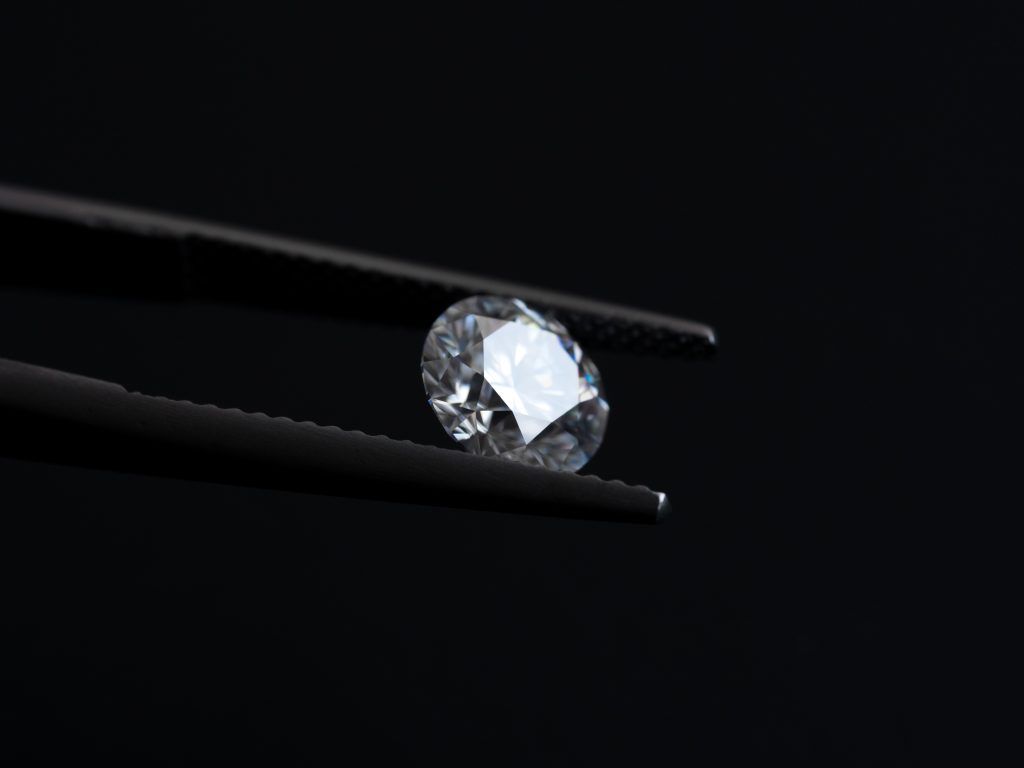 Difference Between Natural & Lab Grown Diamonds
