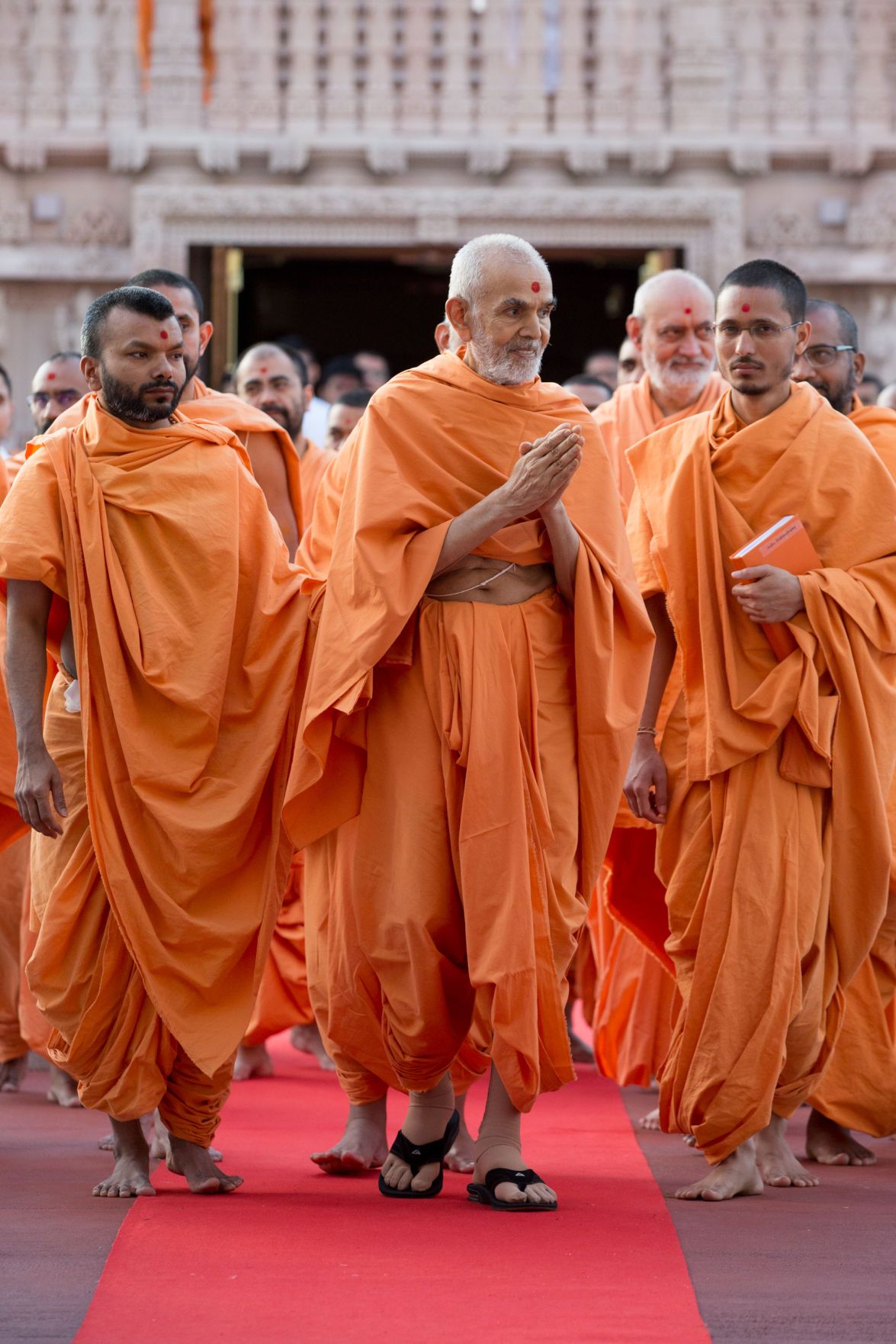 BAPS Leader Mahant Swami Maharaj Visits Southern California as Part of Global Tour