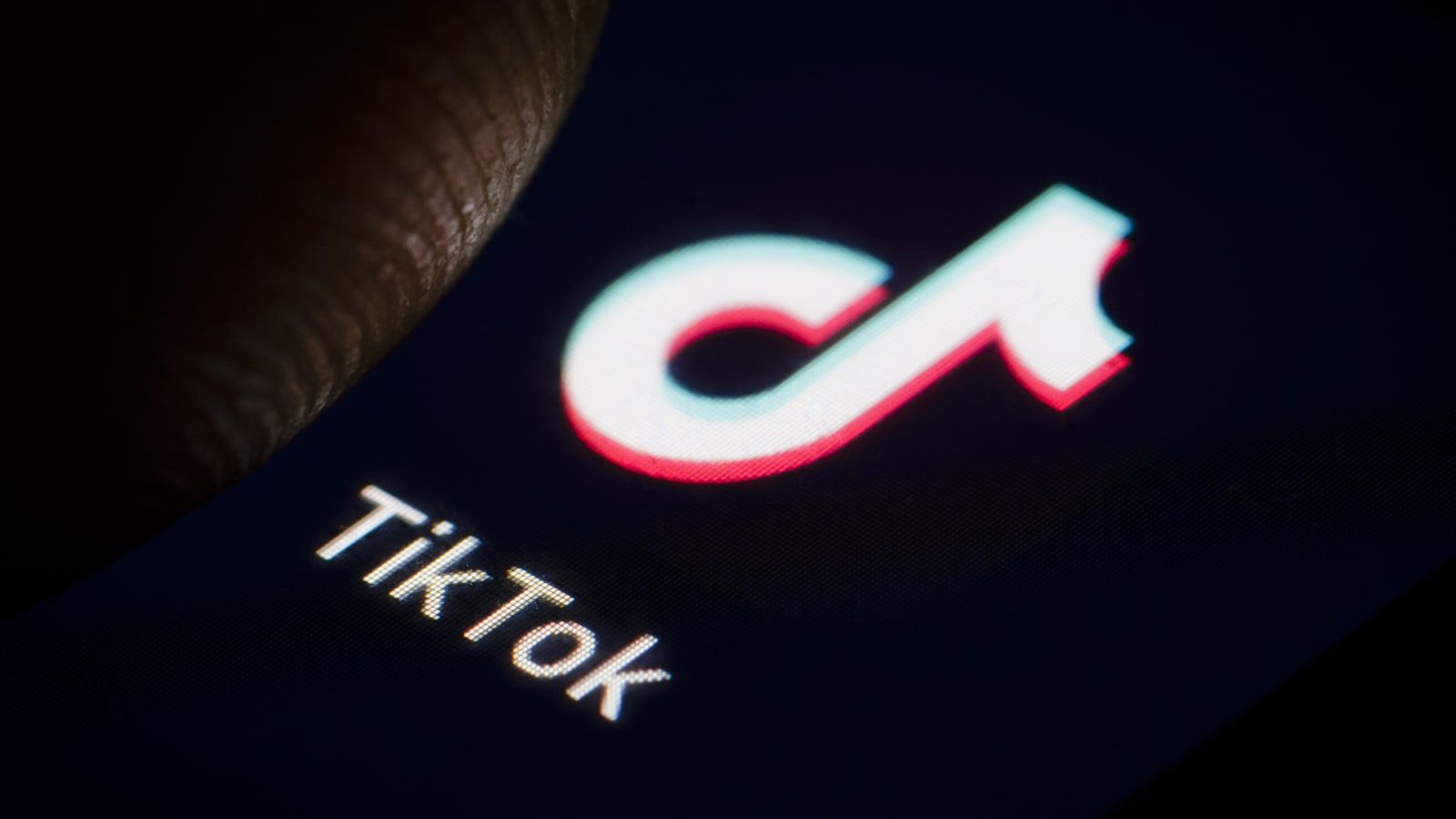 TikTok Hong Kong: App disappears from app stores after announcing exit