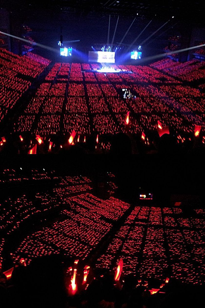 Red One. Red ocean, Ikon wallpaper, Ikon