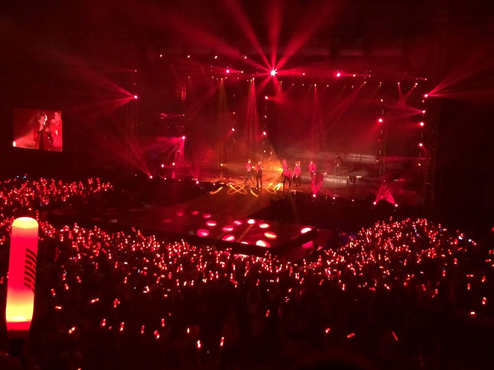 iKONCERTinKL: iKON's first concert in Kuala Lumpur, Malaysia Pam Writes a Blog