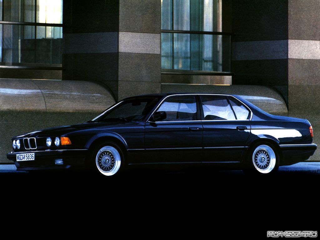 BMW 7 Series E32 Picture. BMW Photo Gallery