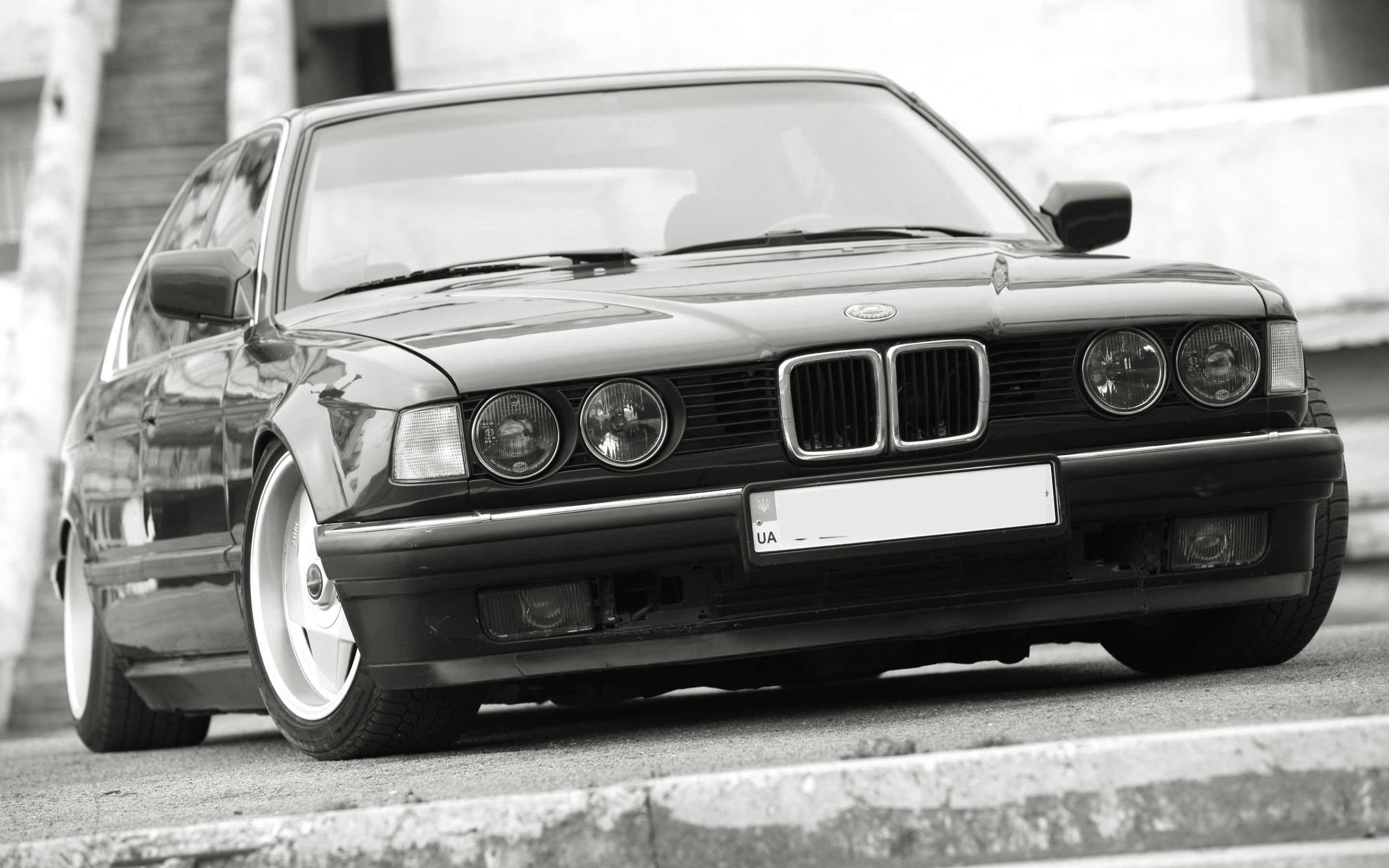 Download wallpaper black and white, BMW, dark red, E section bmw in resolution 2880x1800