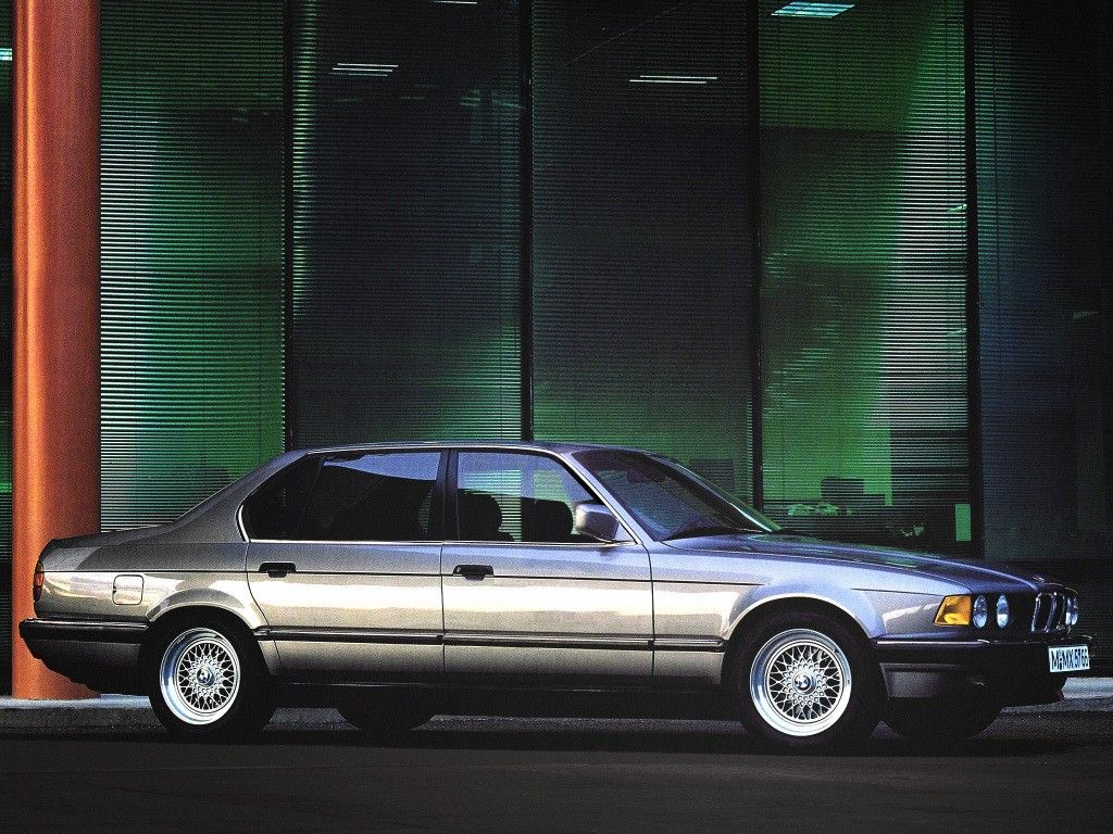 BMW 7 Series (E32) specs & photo - 1994