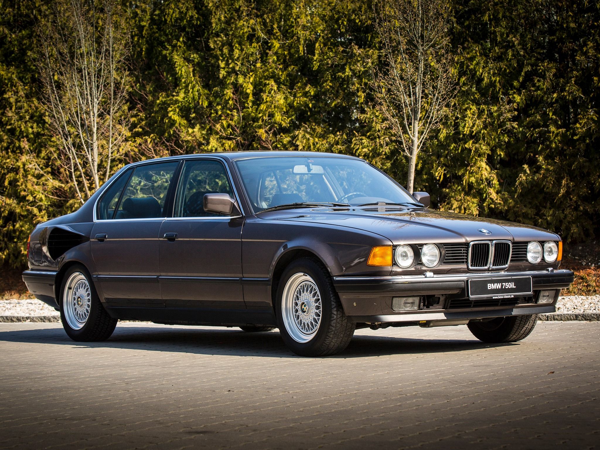Who Remembers The V16 Powered BMW 750iL Goldfisch?