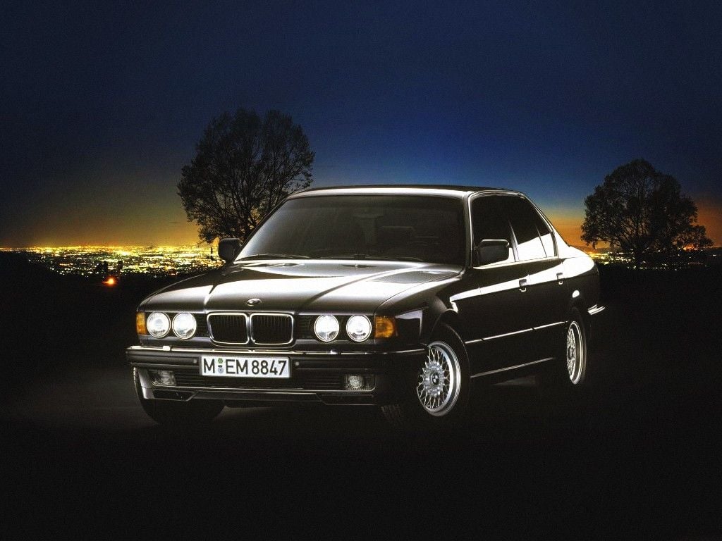 BMW 7 Series (E32) specs & photo - 1994