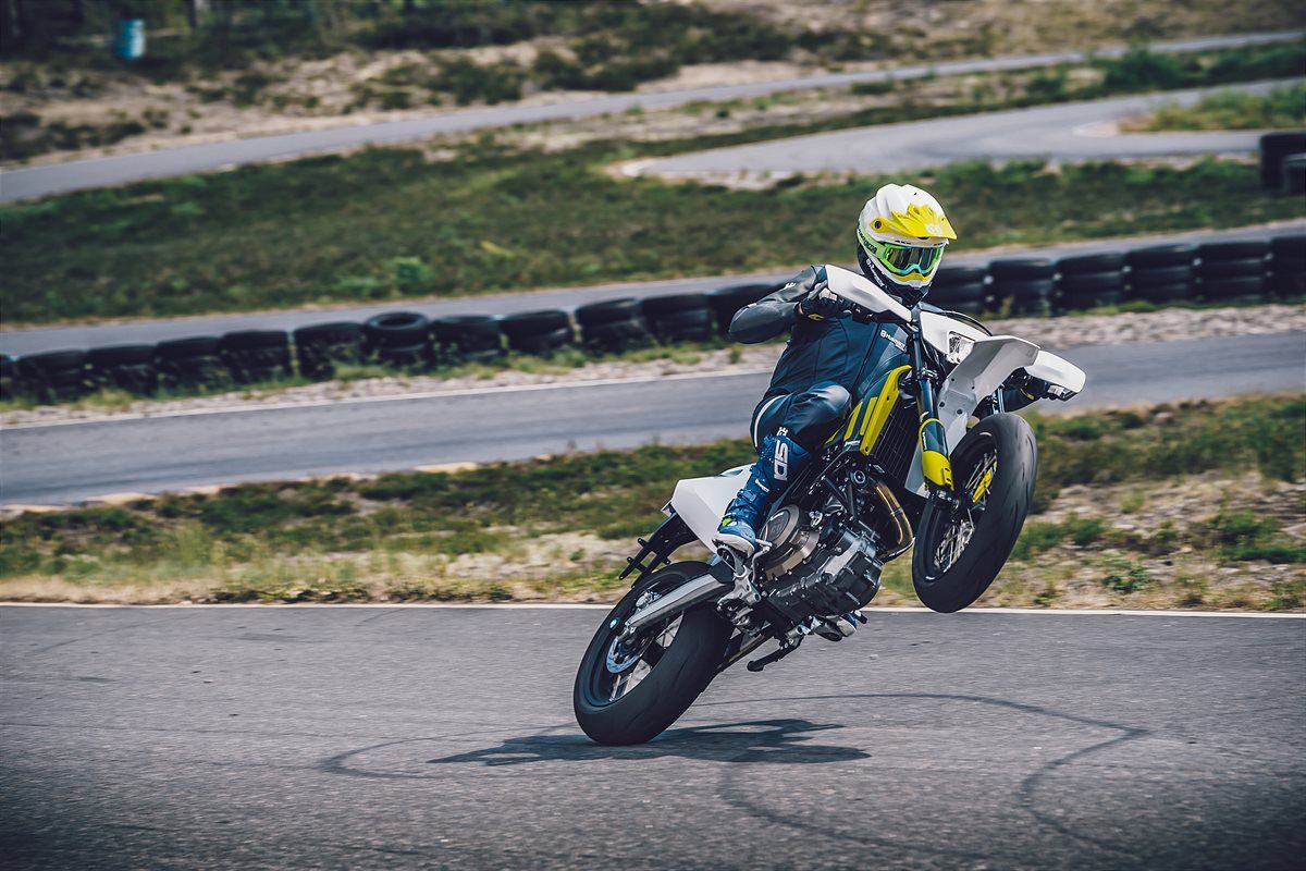 HUSQVARNA MOTORCYCLES' 701 SUPERMOTO AND 701 ENDURO 2020 MODELS HIT DEALER FLOORS