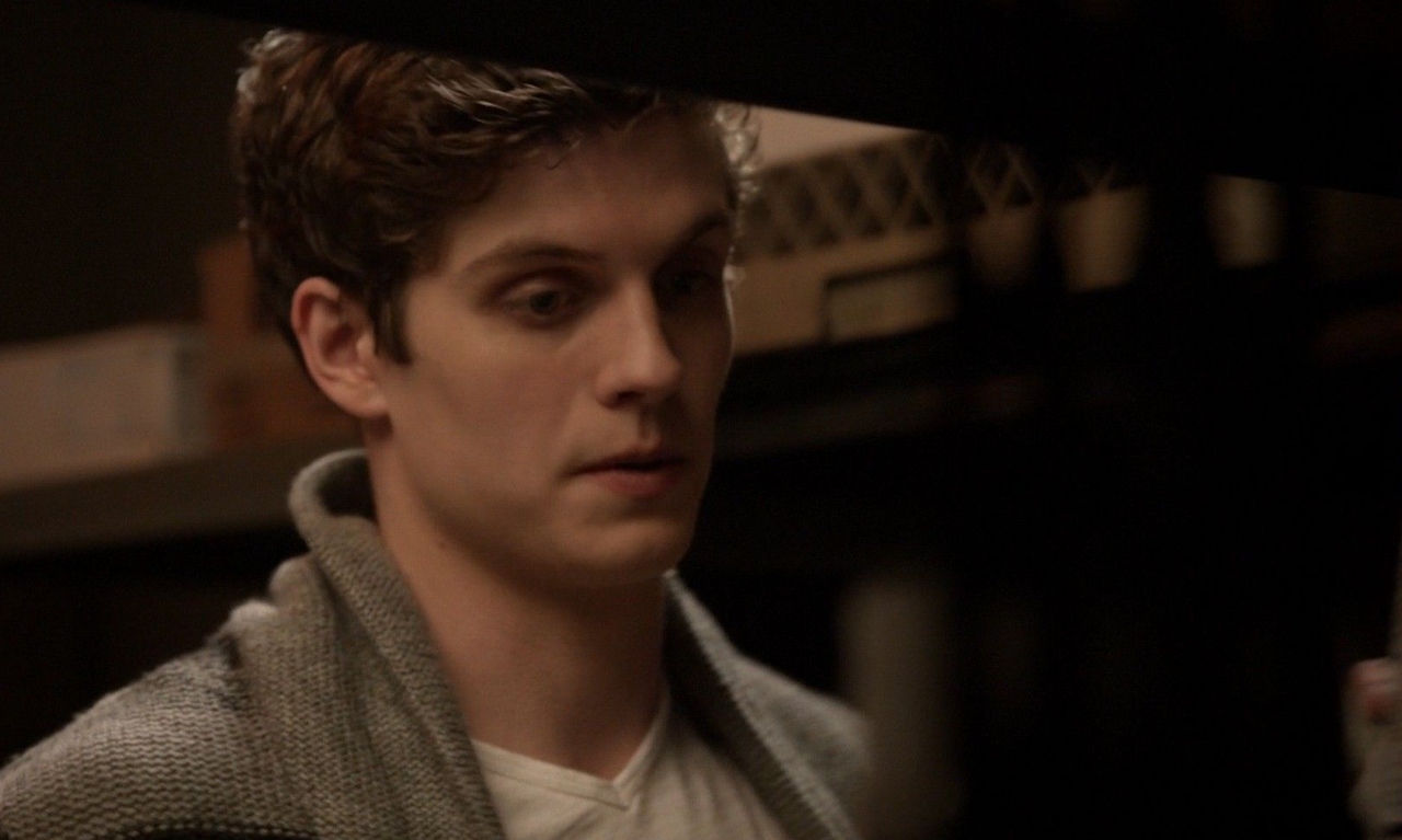 isaac and allison in 3.04 & Allison Photo
